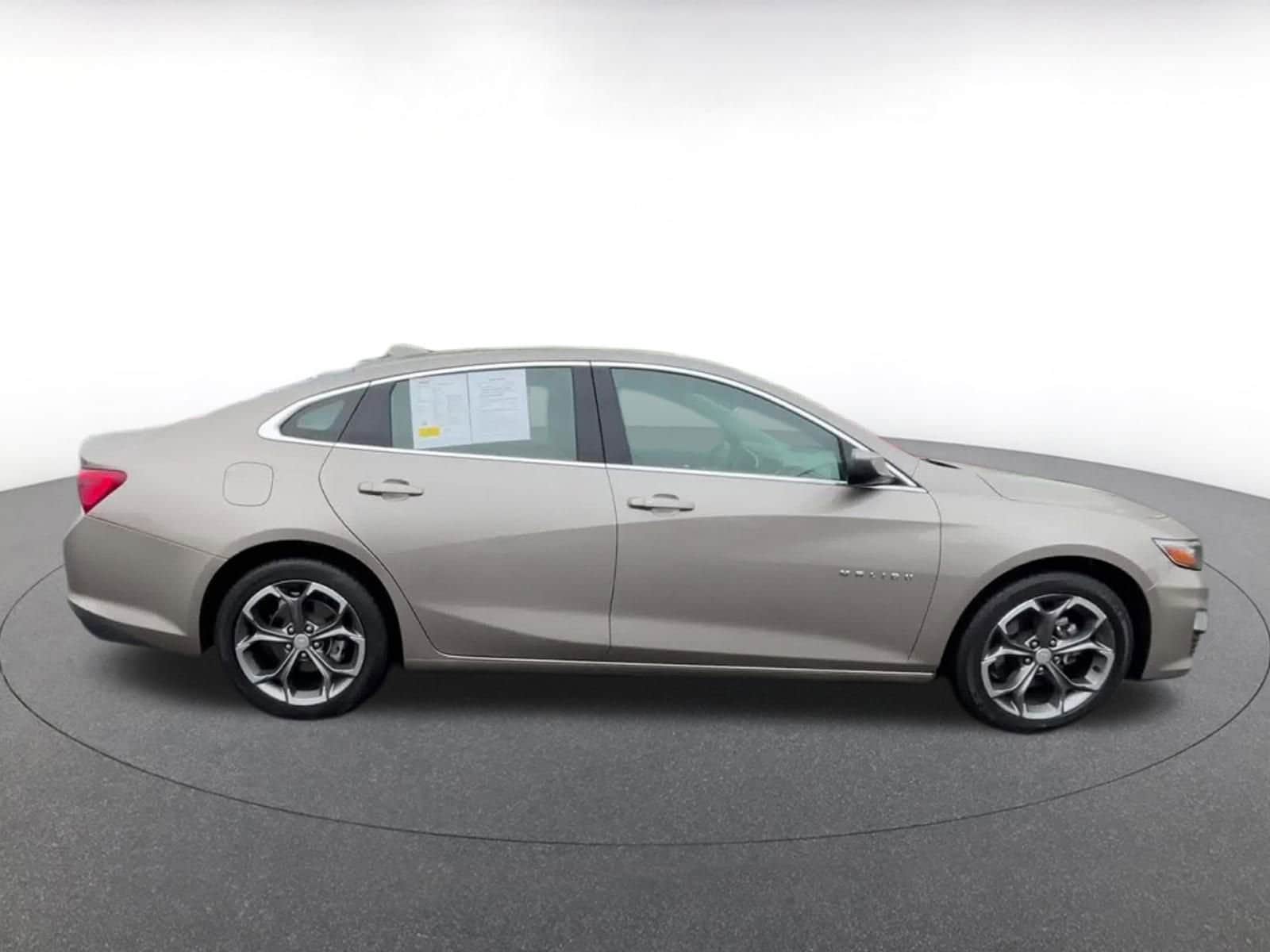 Thumbnail: 2024 Chevrolet Malibu - 16