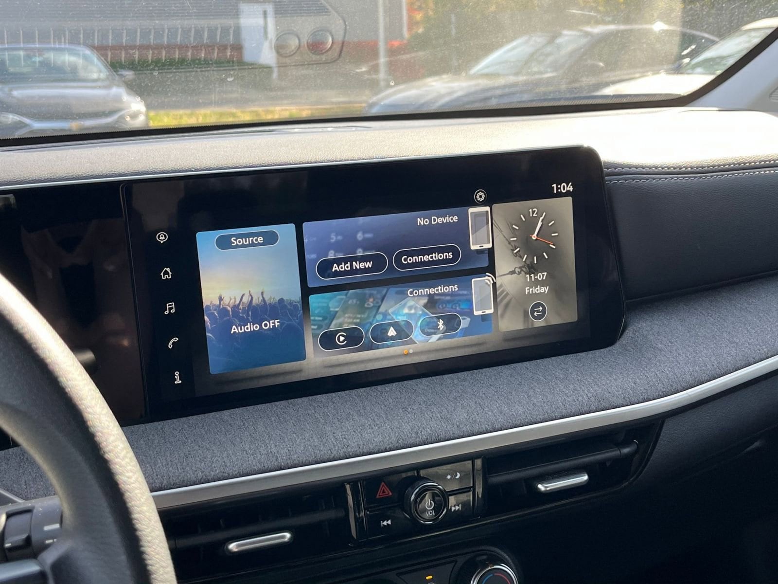 Thumbnail: 2025 Nissan Kicks - 21