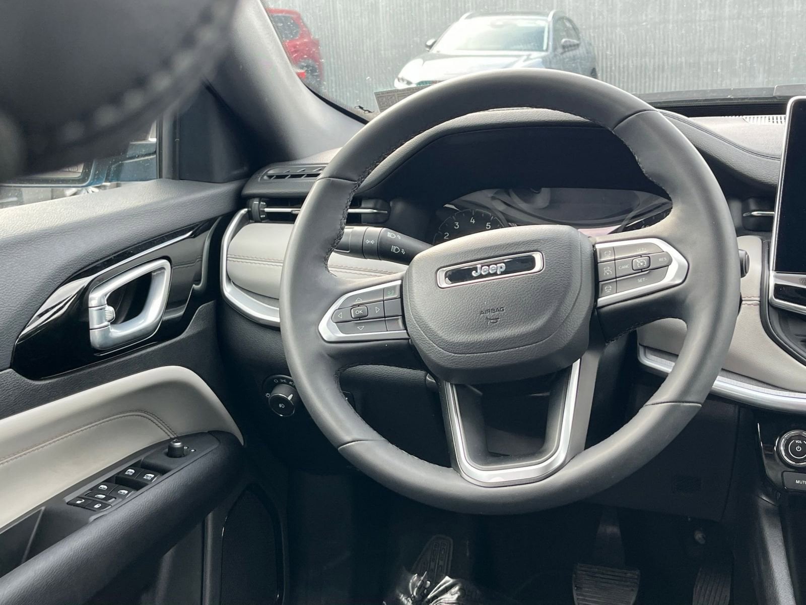 Thumbnail: 2025 Jeep Compass - 29