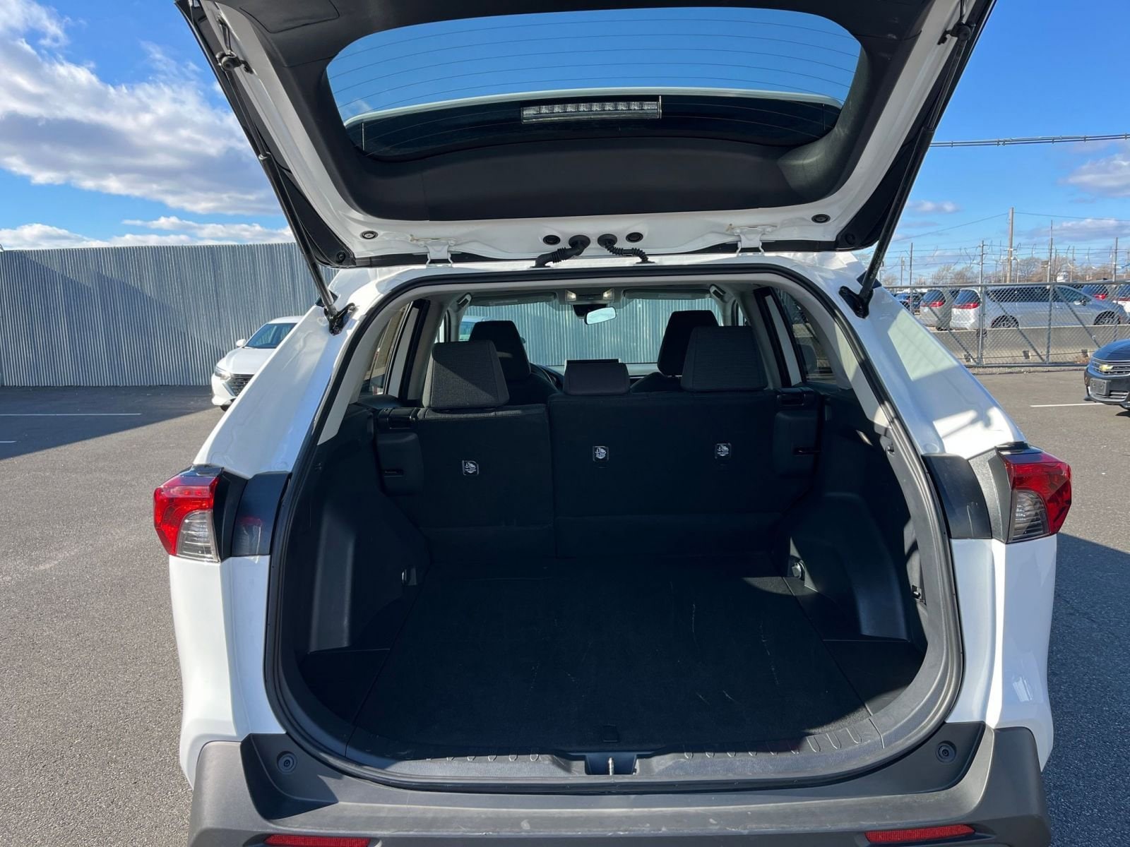 Thumbnail: 2025 Toyota RAV4 - 30