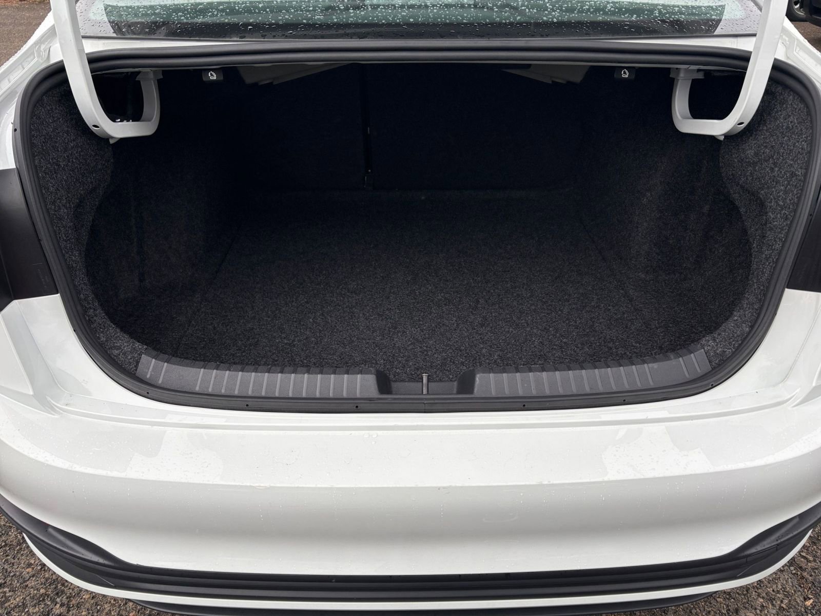 2024 Volkswagen Jetta S 31