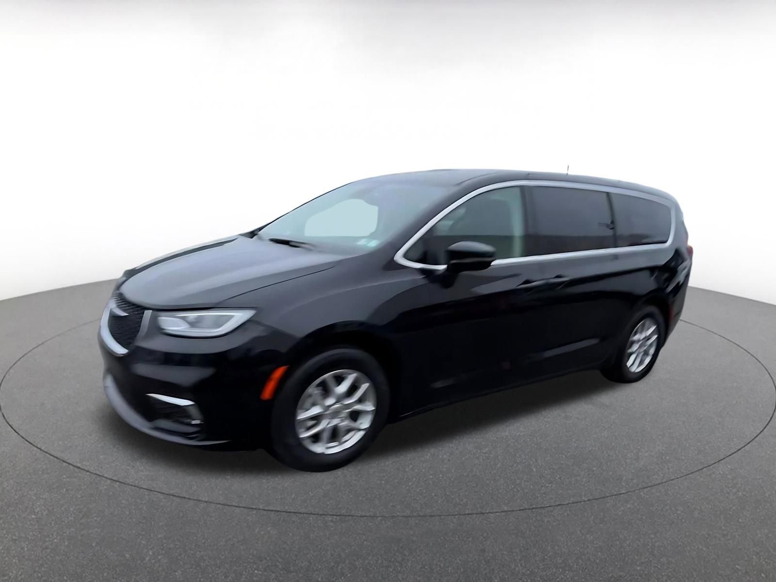 Thumbnail: 2024 Chrysler Pacifica - 8