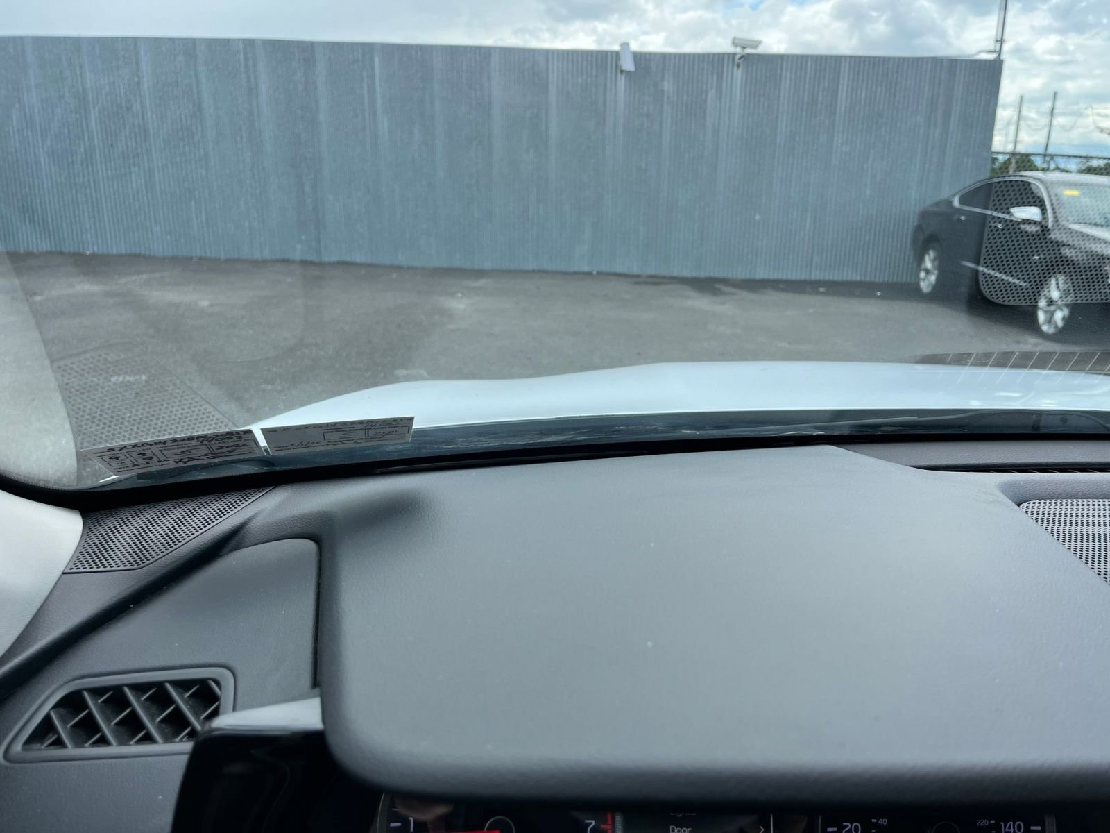 Thumbnail: 2023 Kia K5 - 33