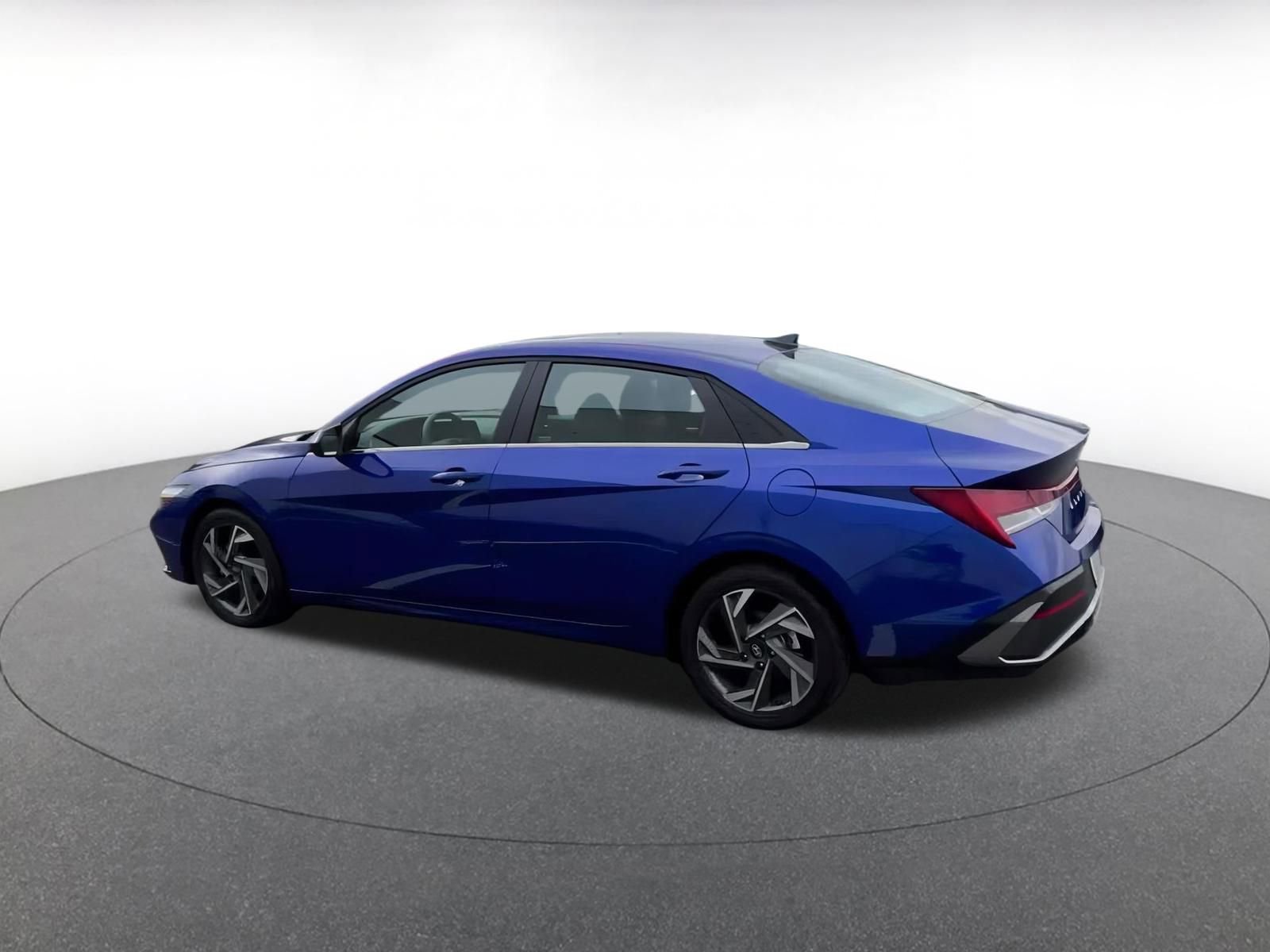 Thumbnail: 2025 Hyundai Elantra - 10