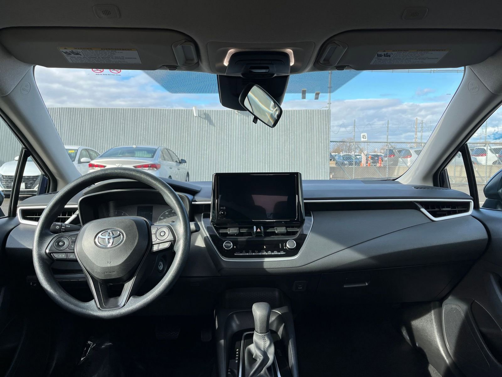 Thumbnail: 2025 Toyota Corolla - 32