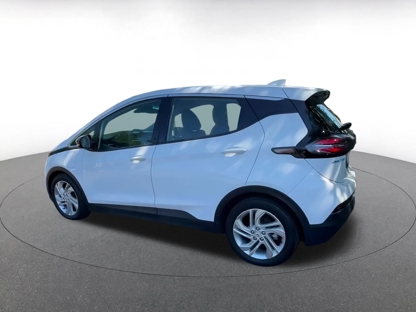 Thumbnail: 2023 Chevrolet Bolt EV - 10