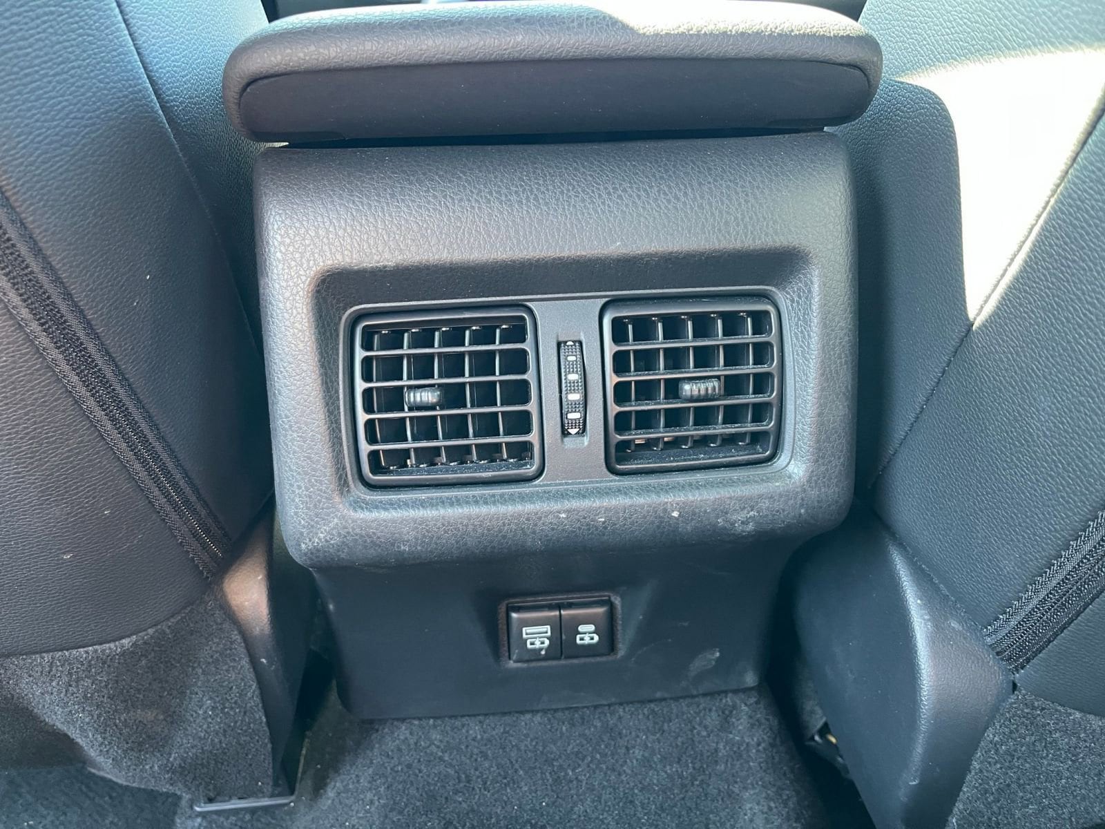 Thumbnail: 2025 Toyota Camry - 23