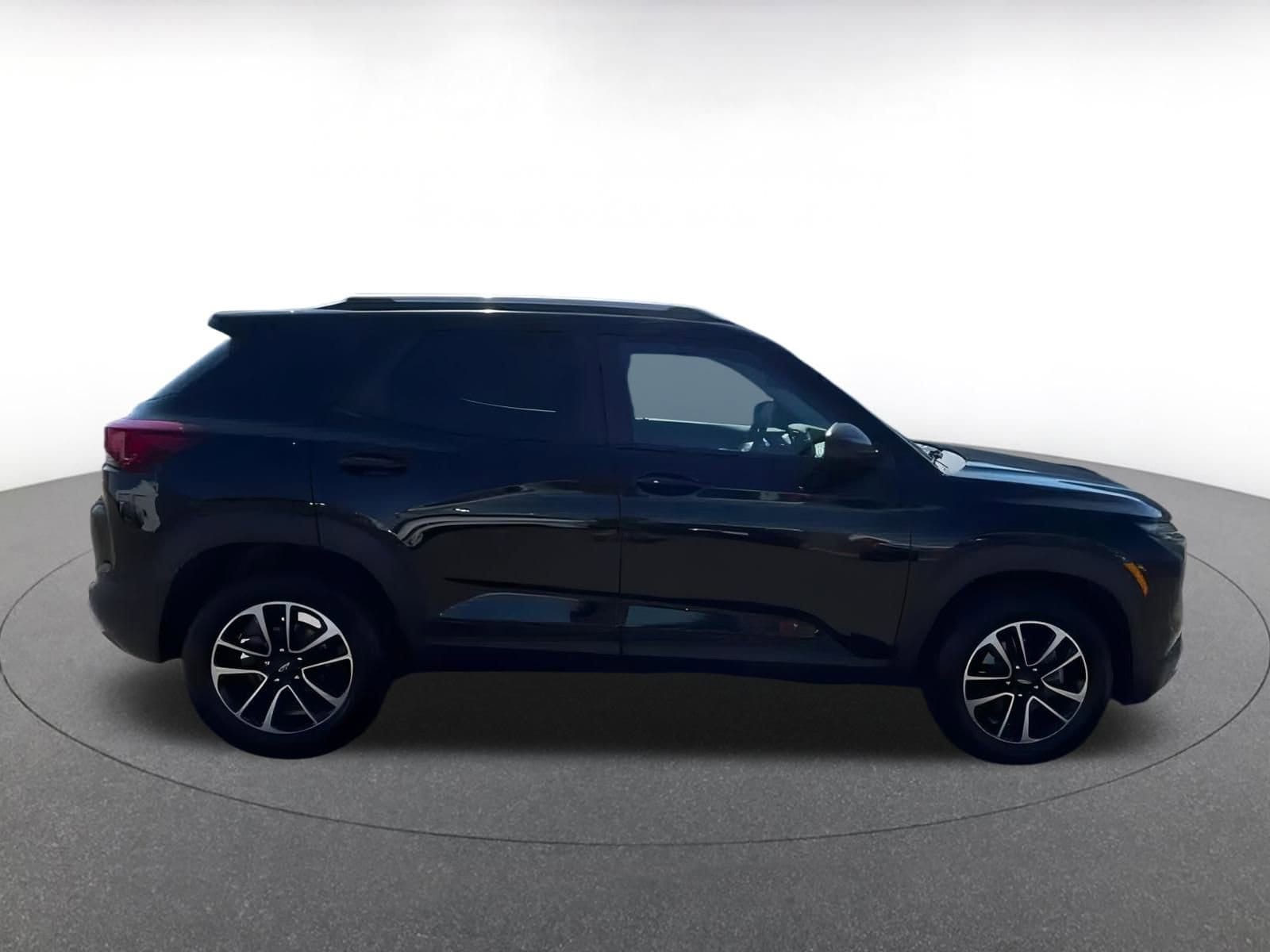 Thumbnail: 2025 Chevrolet TrailBlazer - 16