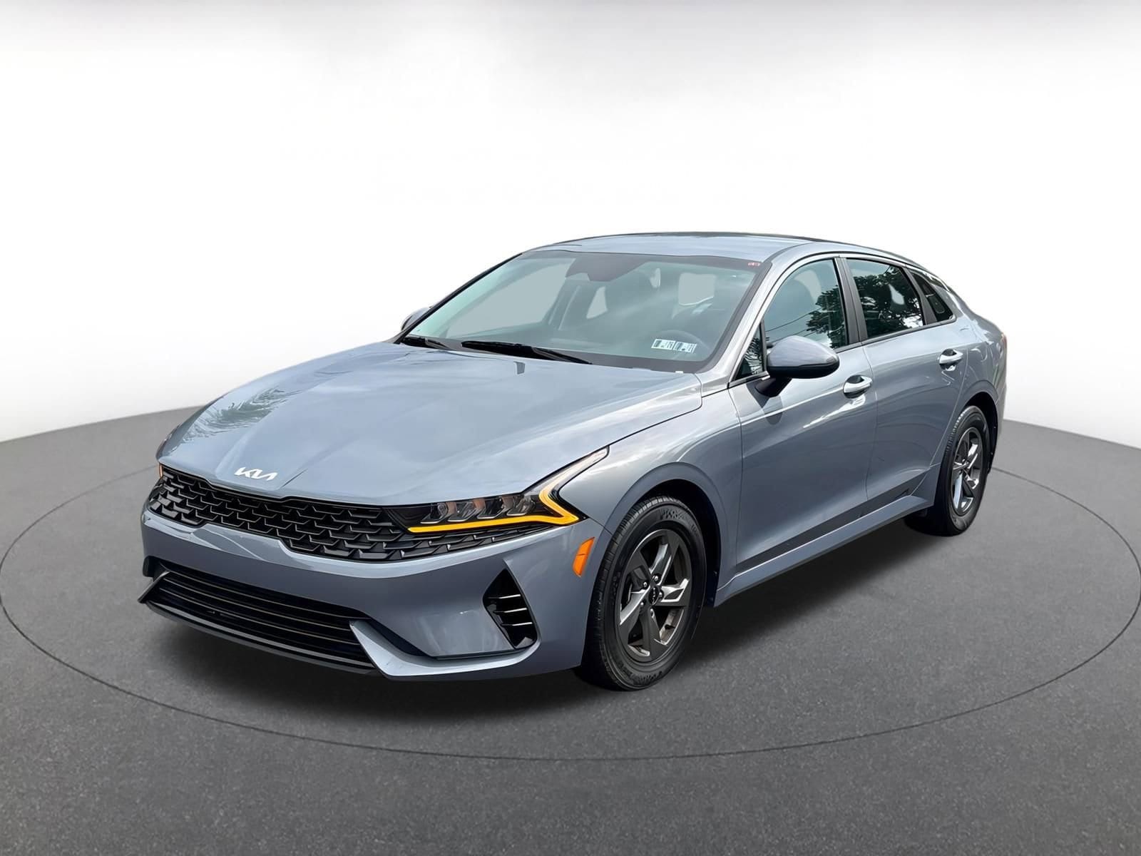 Thumbnail: 2023 Kia K5 - 3