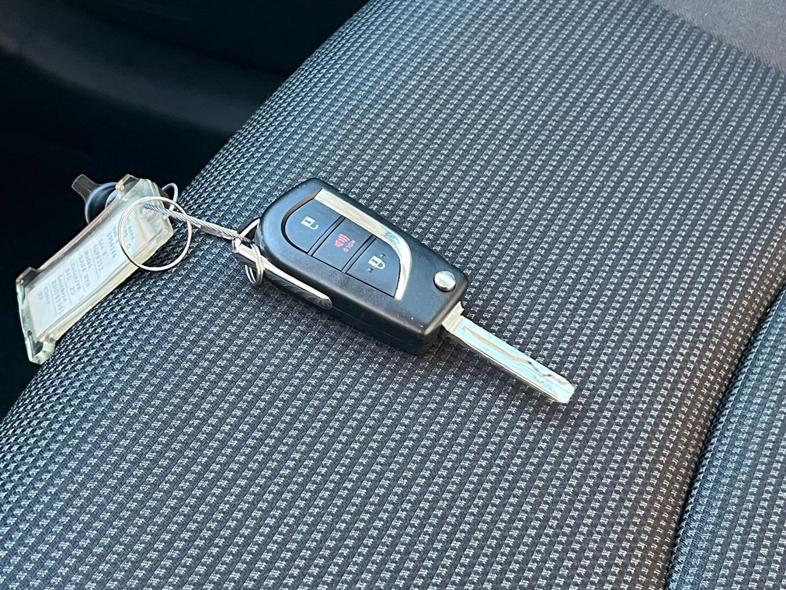 Thumbnail: 2025 Toyota RAV4 - 22