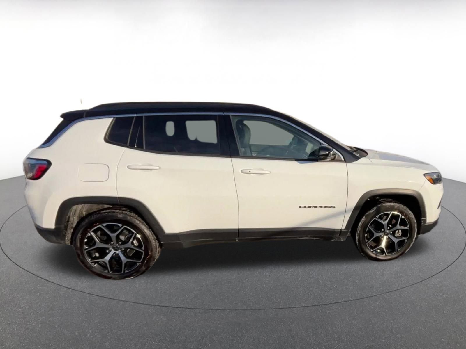 Thumbnail: 2025 Jeep Compass - 16
