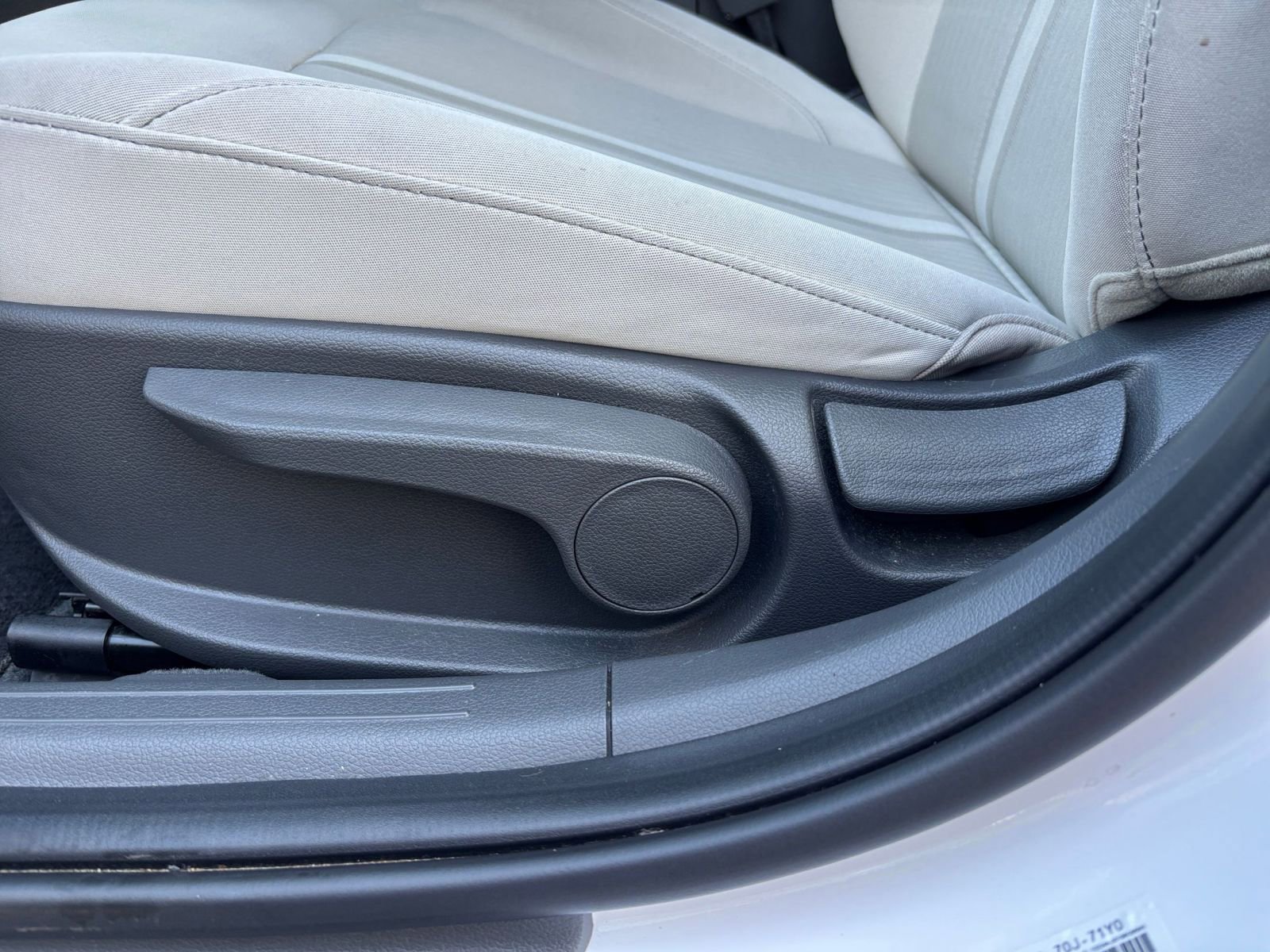 2023 Hyundai Sonata SE 23