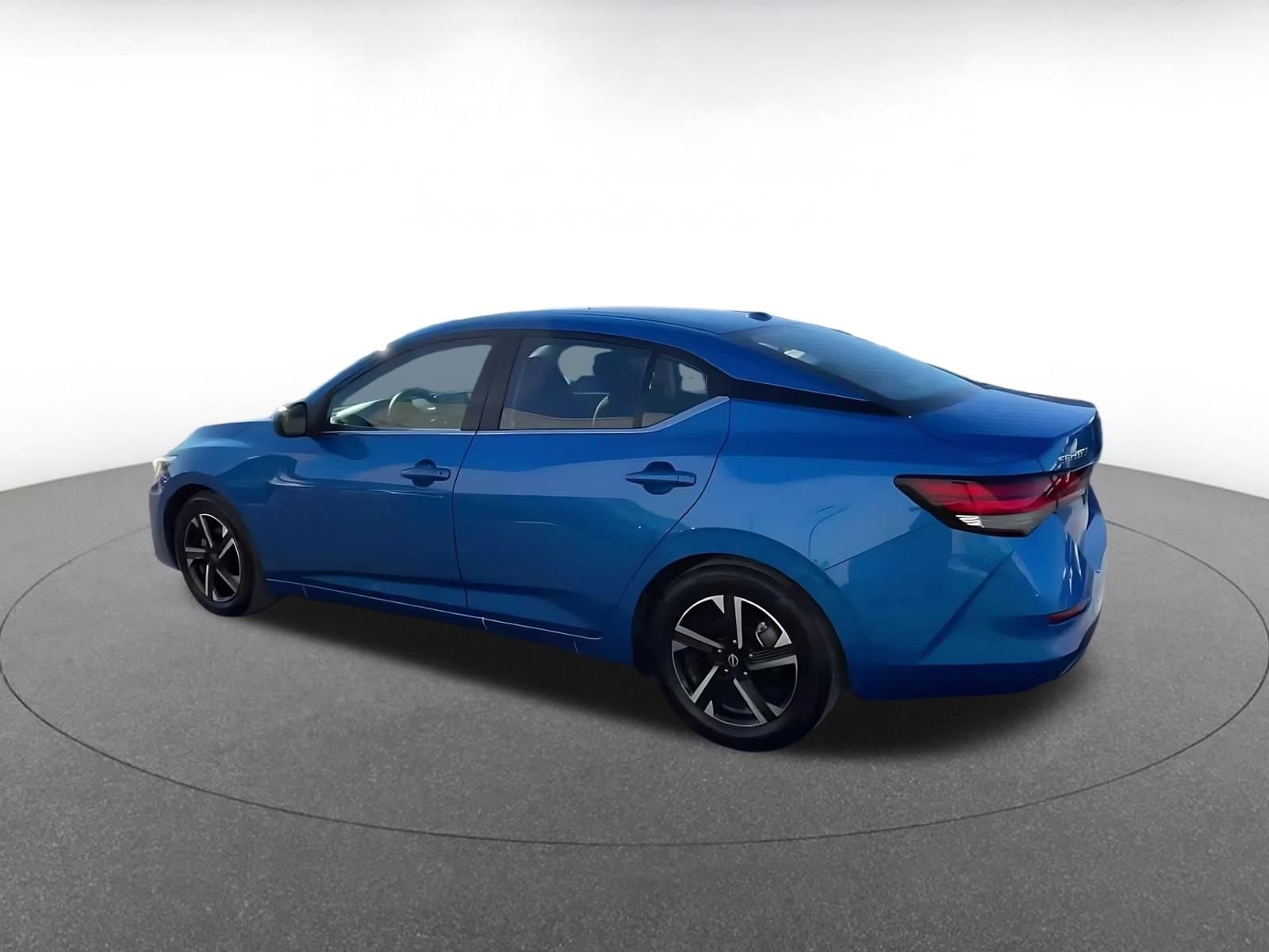 Thumbnail: 2025 Nissan Sentra - 10