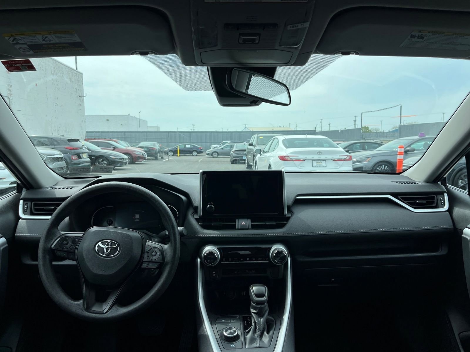 Thumbnail: 2025 Toyota RAV4 - 33