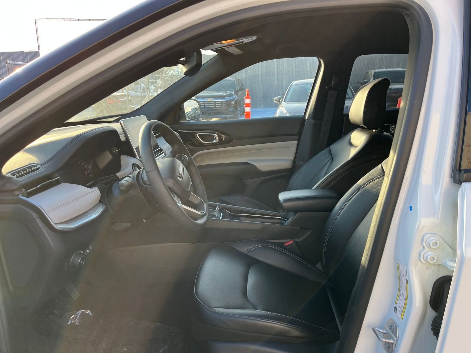 Thumbnail: 2025 Jeep Compass - 28