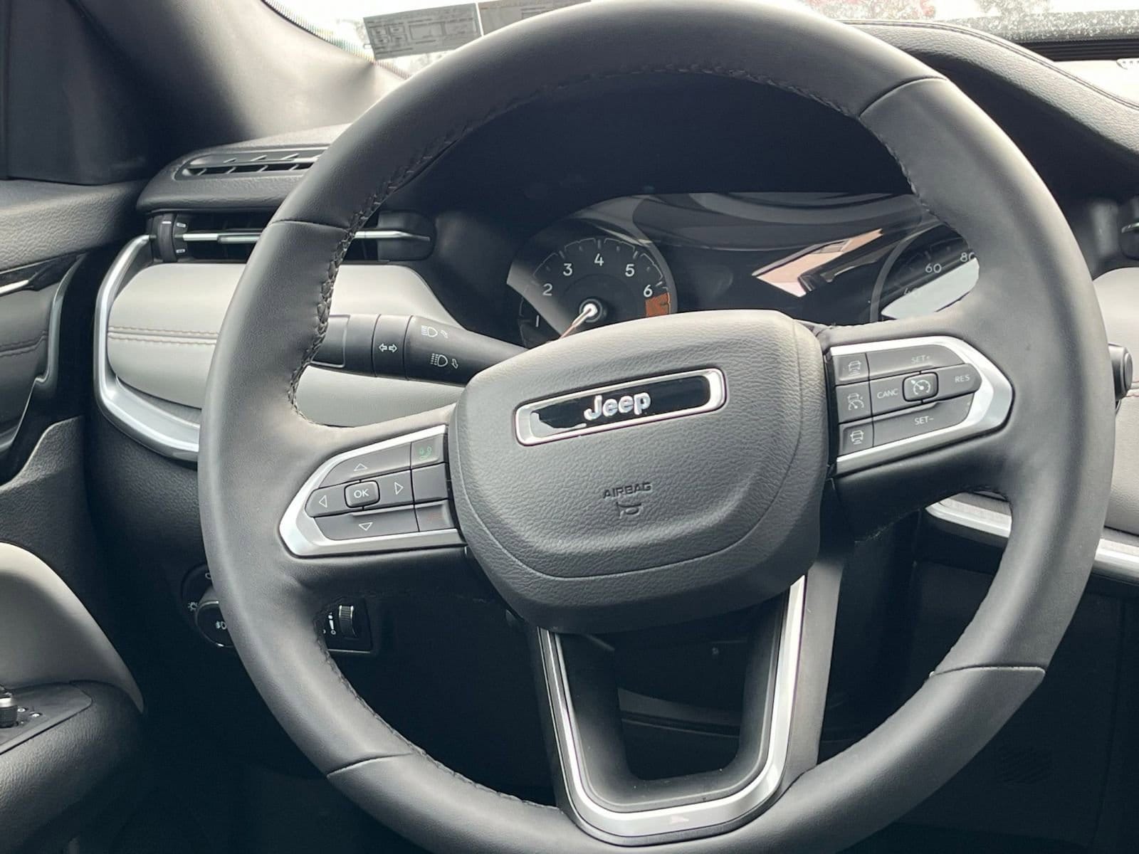 Thumbnail: 2025 Jeep Compass - 29