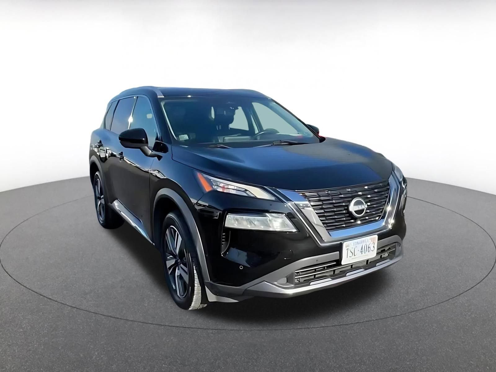 Thumbnail: 2023 Nissan Rogue - 3