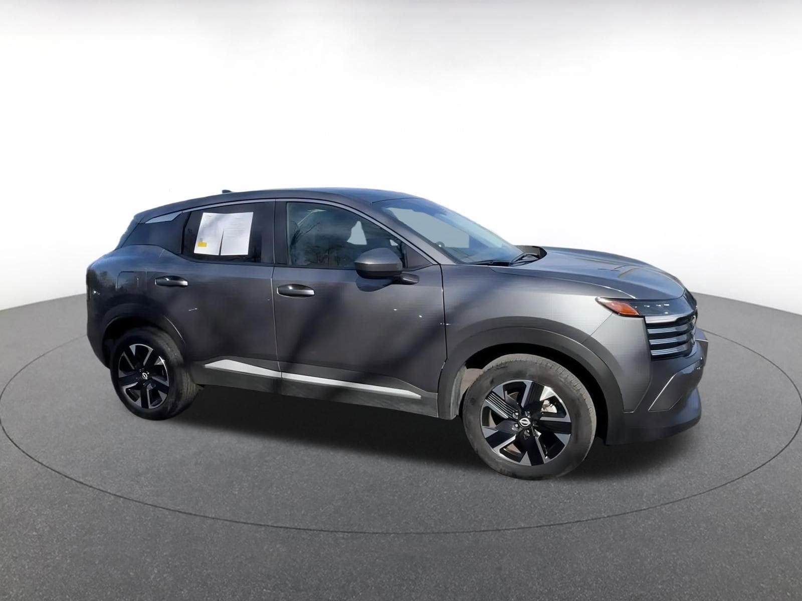 Thumbnail: 2025 Nissan Kicks - 2