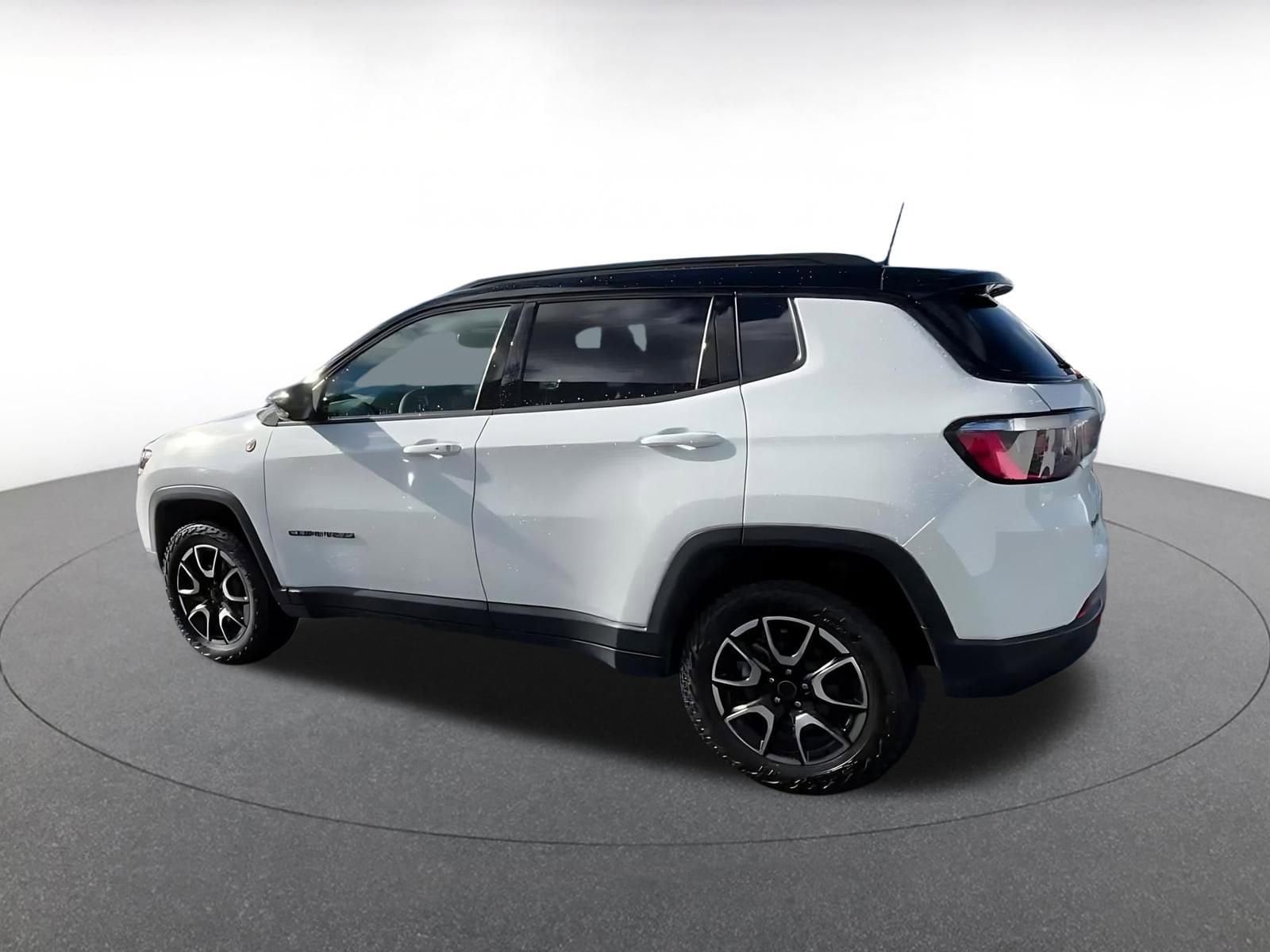 Thumbnail: 2025 Jeep Compass - 10