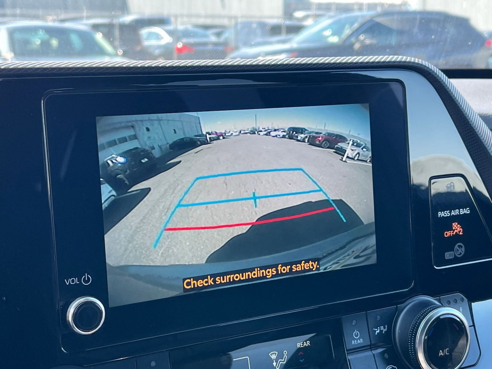 Thumbnail: 2024 Toyota Highlander - 25