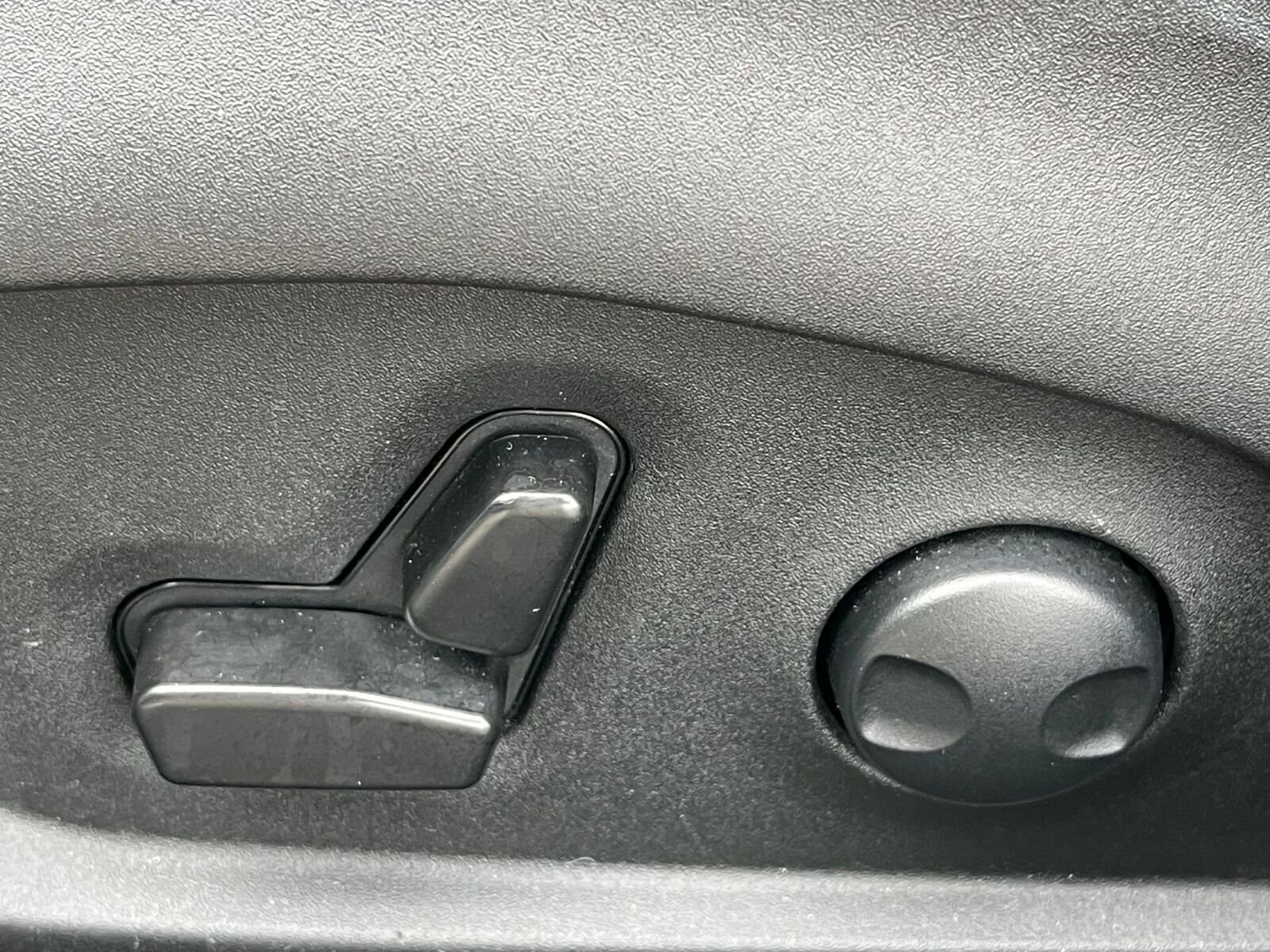 Thumbnail: 2025 Jeep Compass - 22