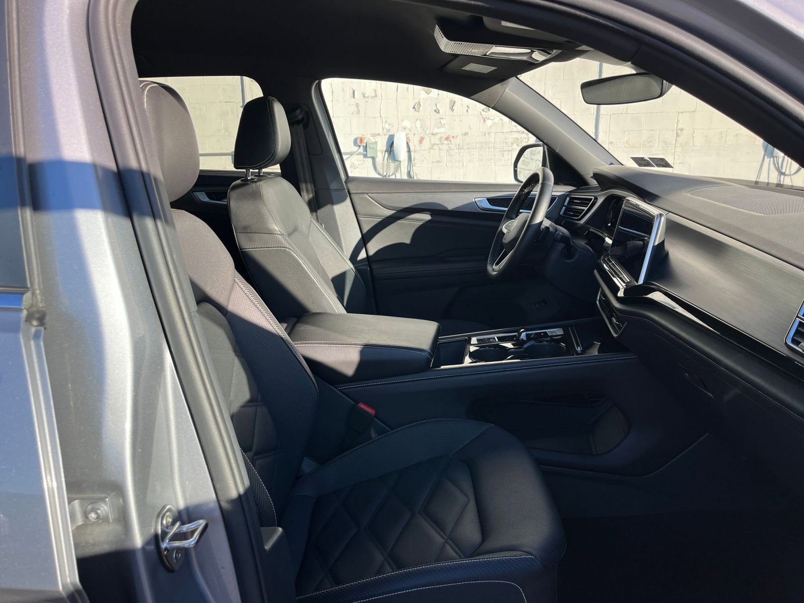 Thumbnail: 2025 Volkswagen Atlas - 28