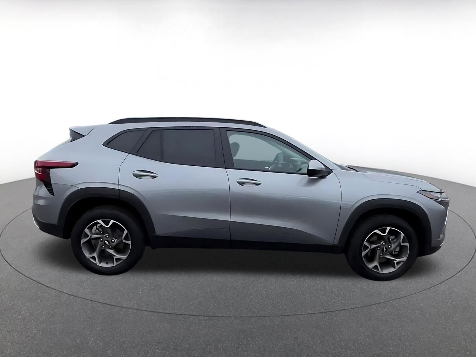 Thumbnail: 2025 Chevrolet Trax - 16