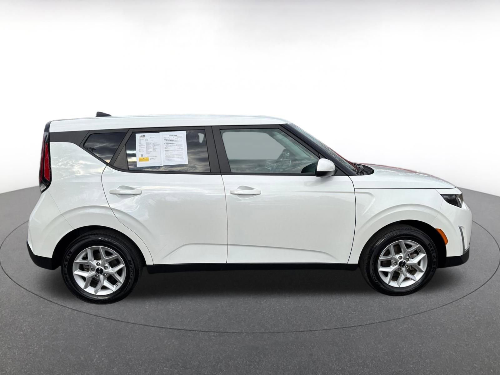 2024 Kia Soul LX 21