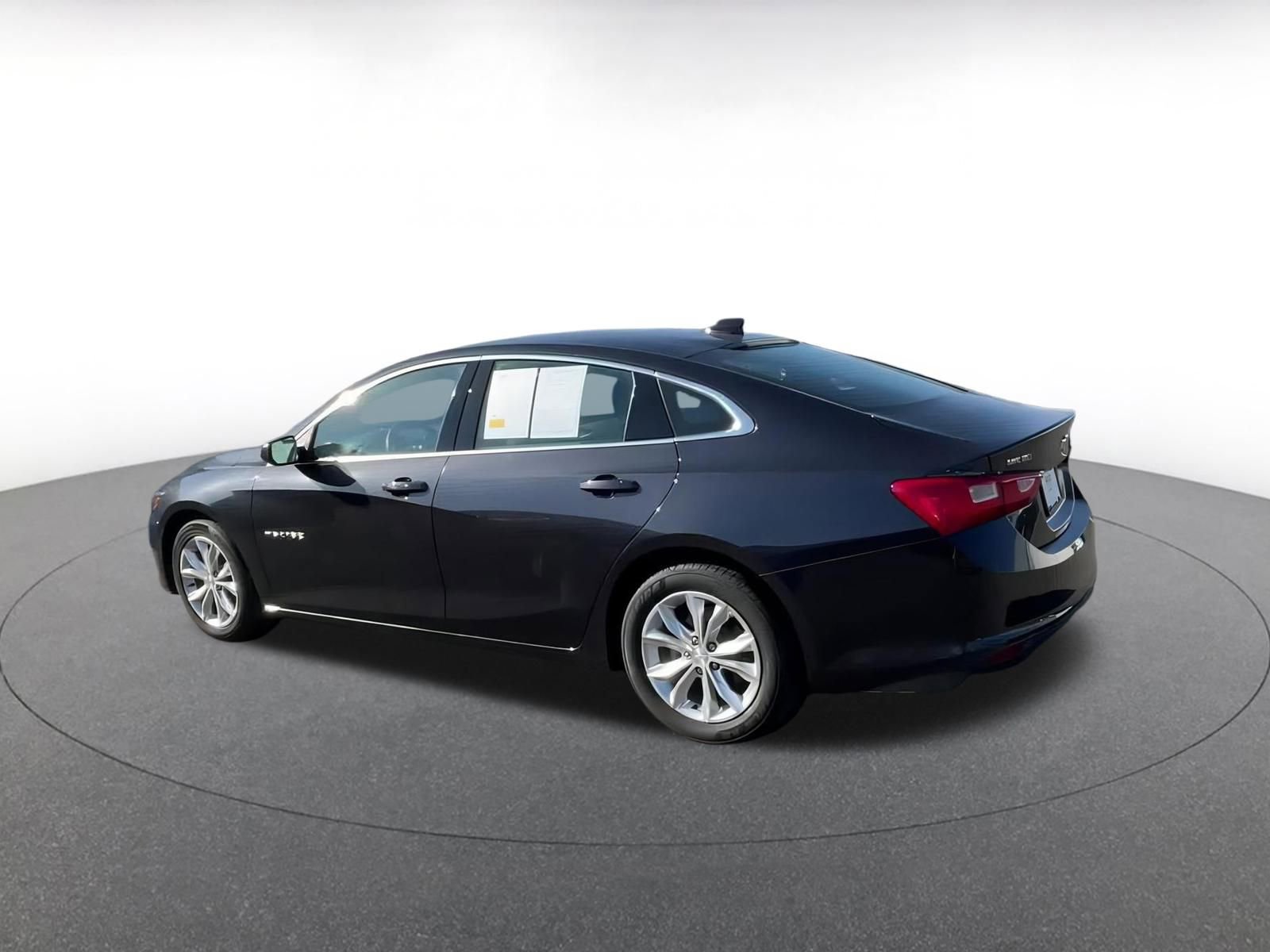 Thumbnail: 2023 Chevrolet Malibu - 10