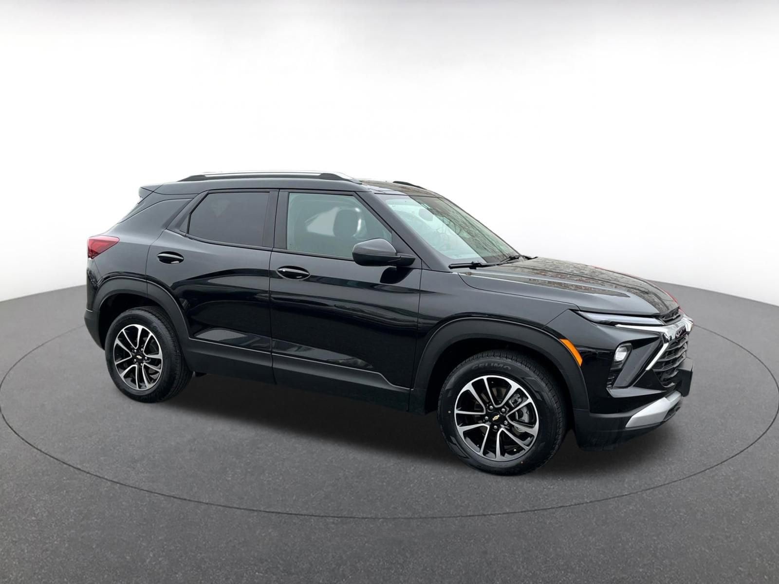 Thumbnail: 2025 Chevrolet TrailBlazer - 1