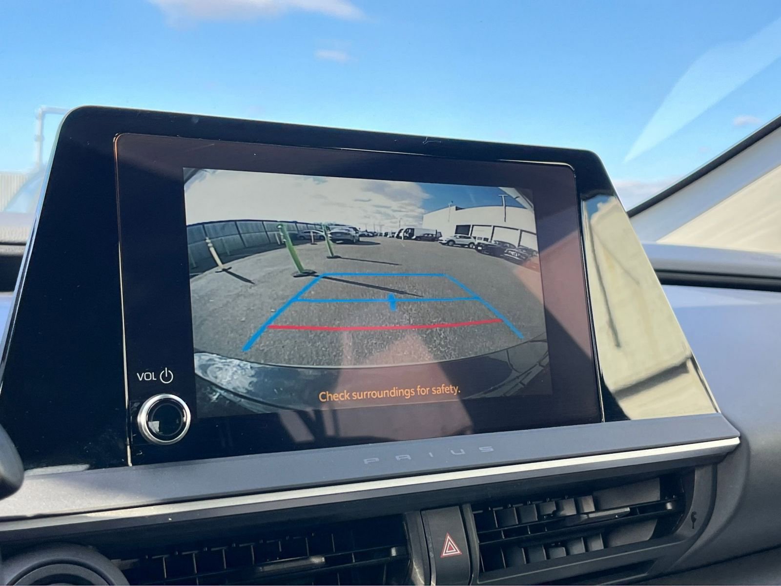 Thumbnail: 2025 Toyota Prius - 17