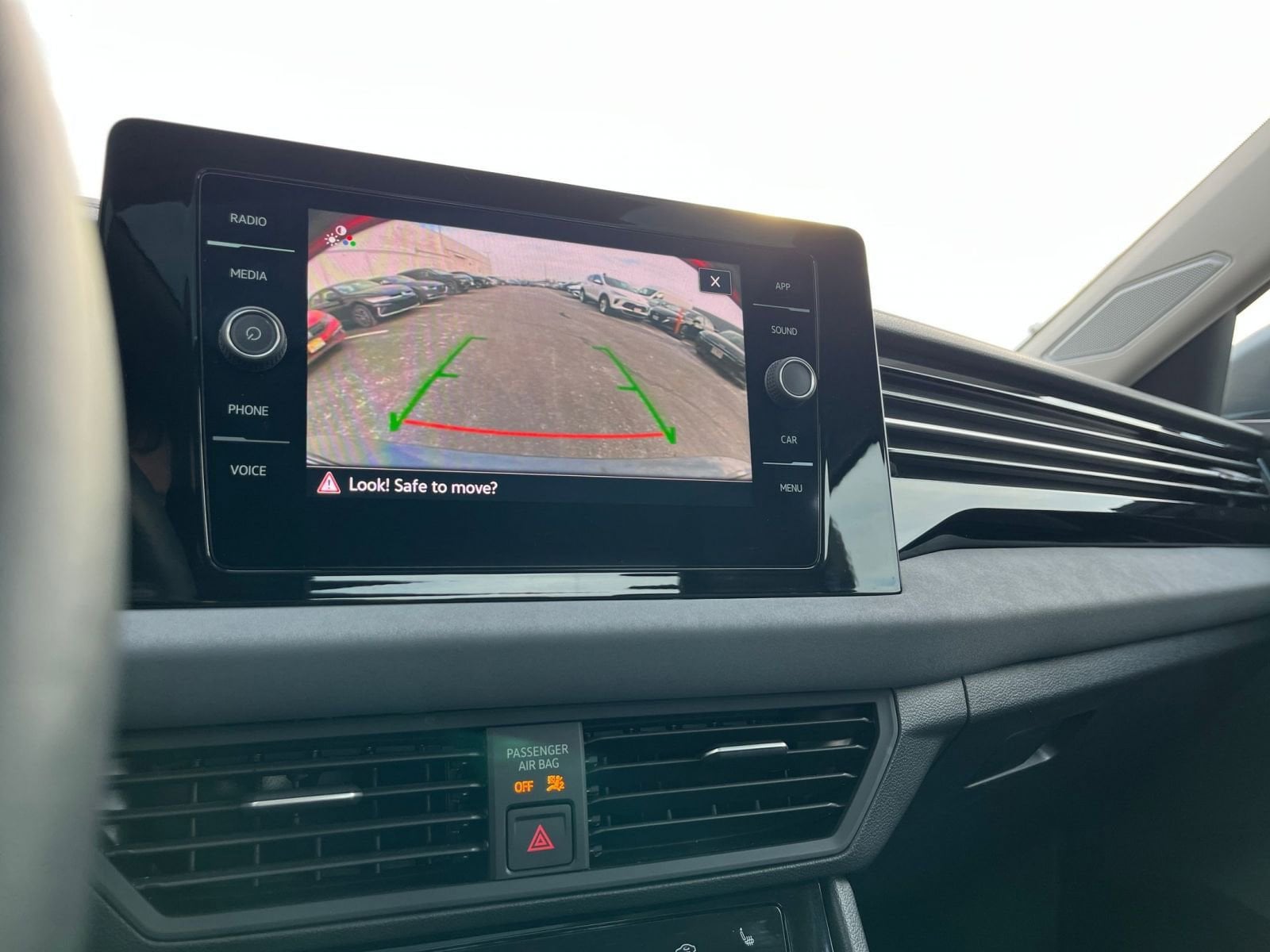 Thumbnail: 2025 Volkswagen Jetta - 17