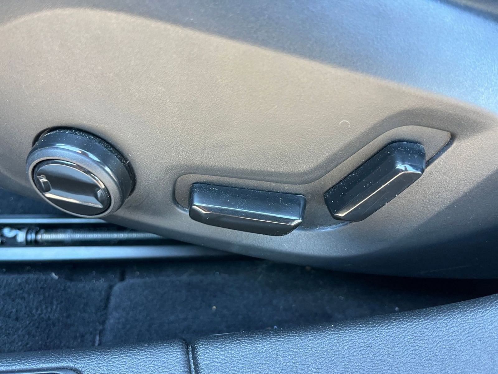 Thumbnail: 2025 Volvo S60 - 23