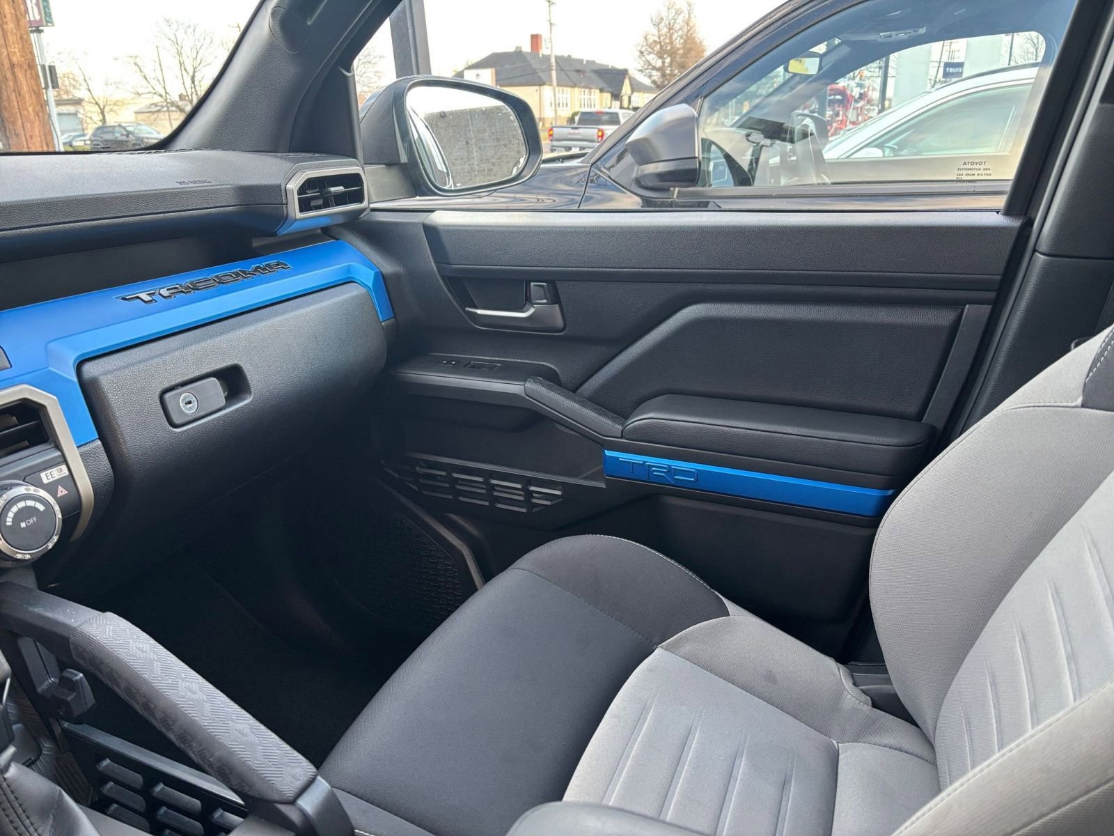 Thumbnail: 2025 Toyota Tacoma - 34