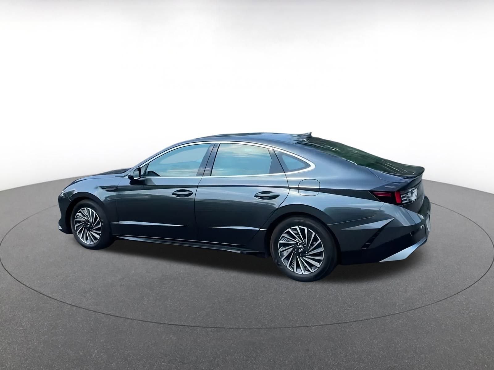 Thumbnail: 2024 Hyundai Sonata - 5