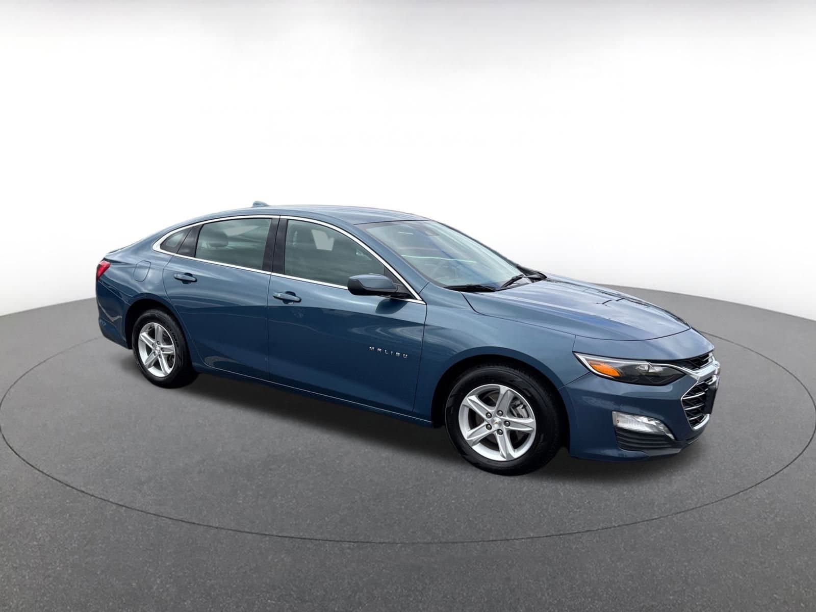 Thumbnail: 2024 Chevrolet Malibu - 1