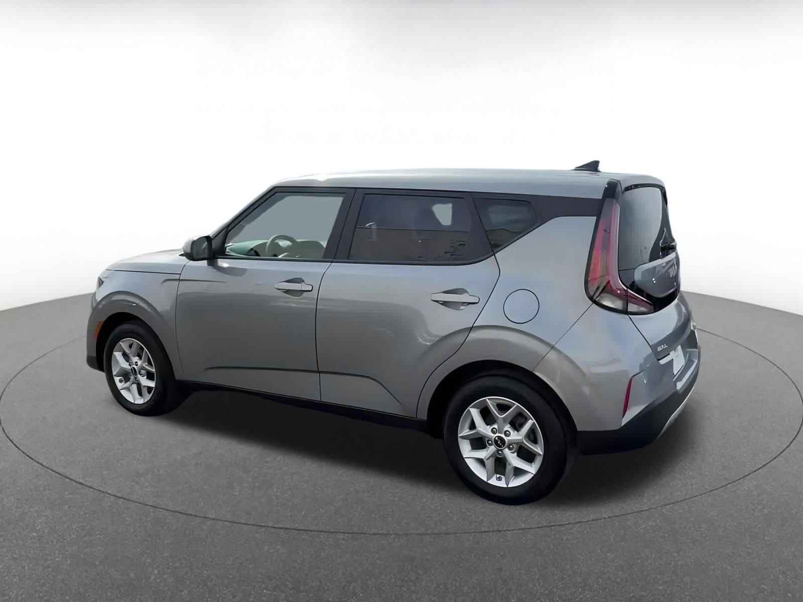 2024 Kia Soul LX 10