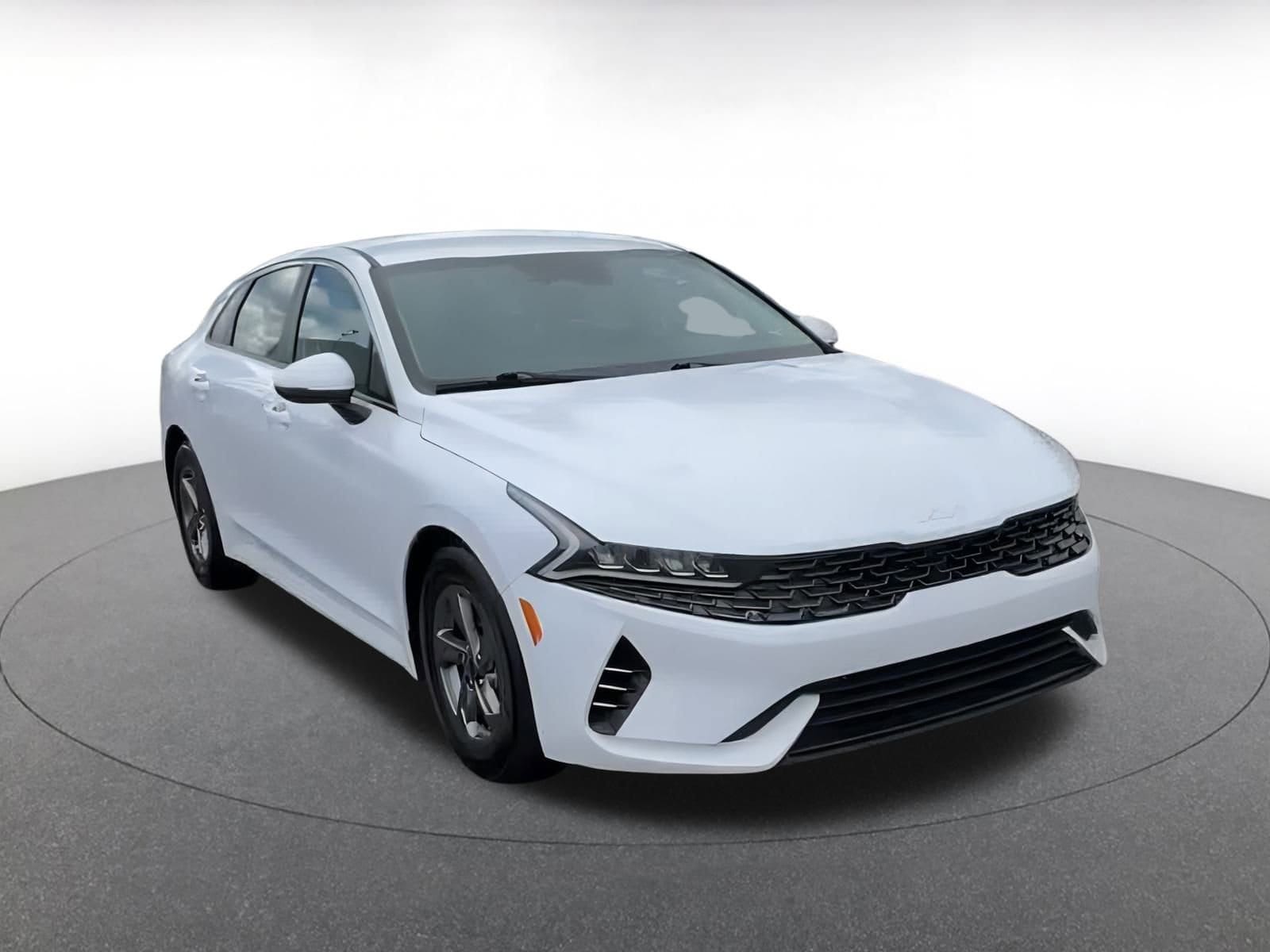 Thumbnail: 2023 Kia K5 - 3