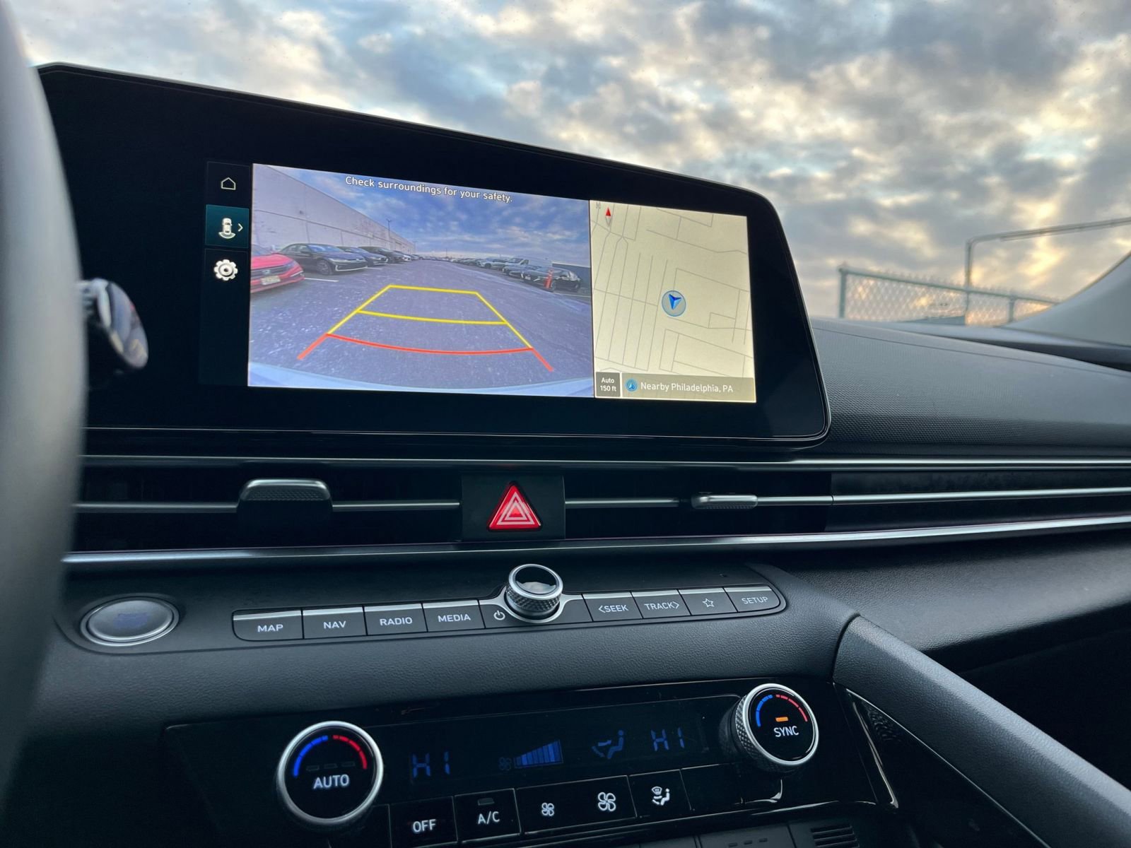 Thumbnail: 2025 Hyundai Elantra - 17