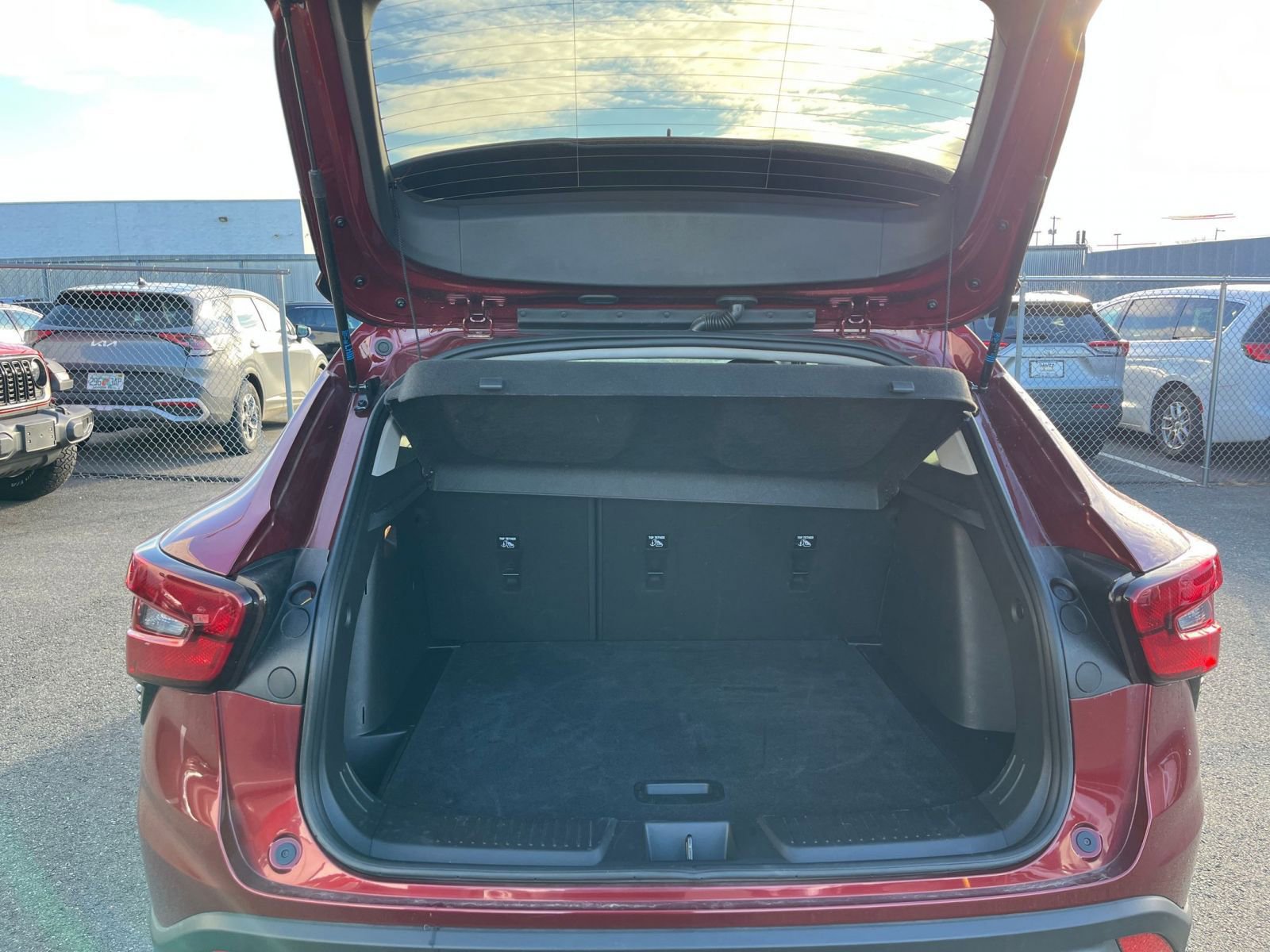 Thumbnail: 2025 Chevrolet Trax - 30