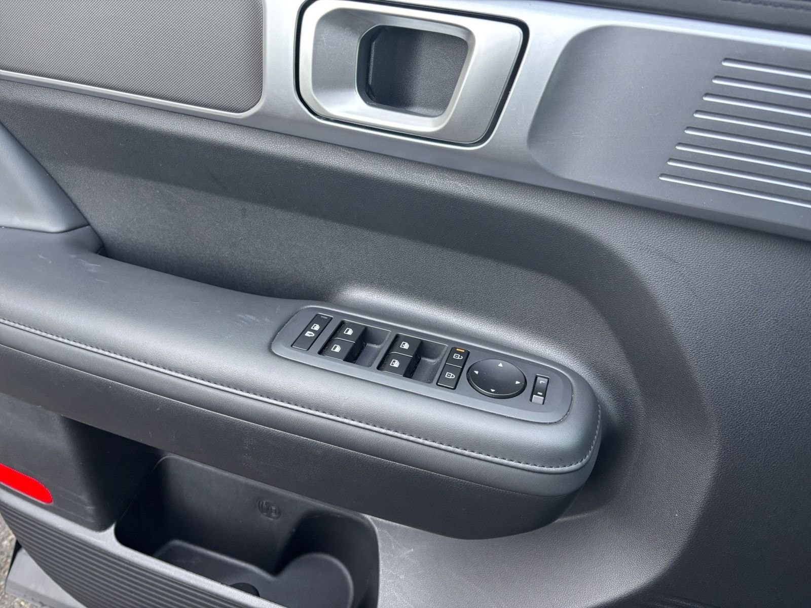 Thumbnail: 2025 Hyundai Santa Fe - 20