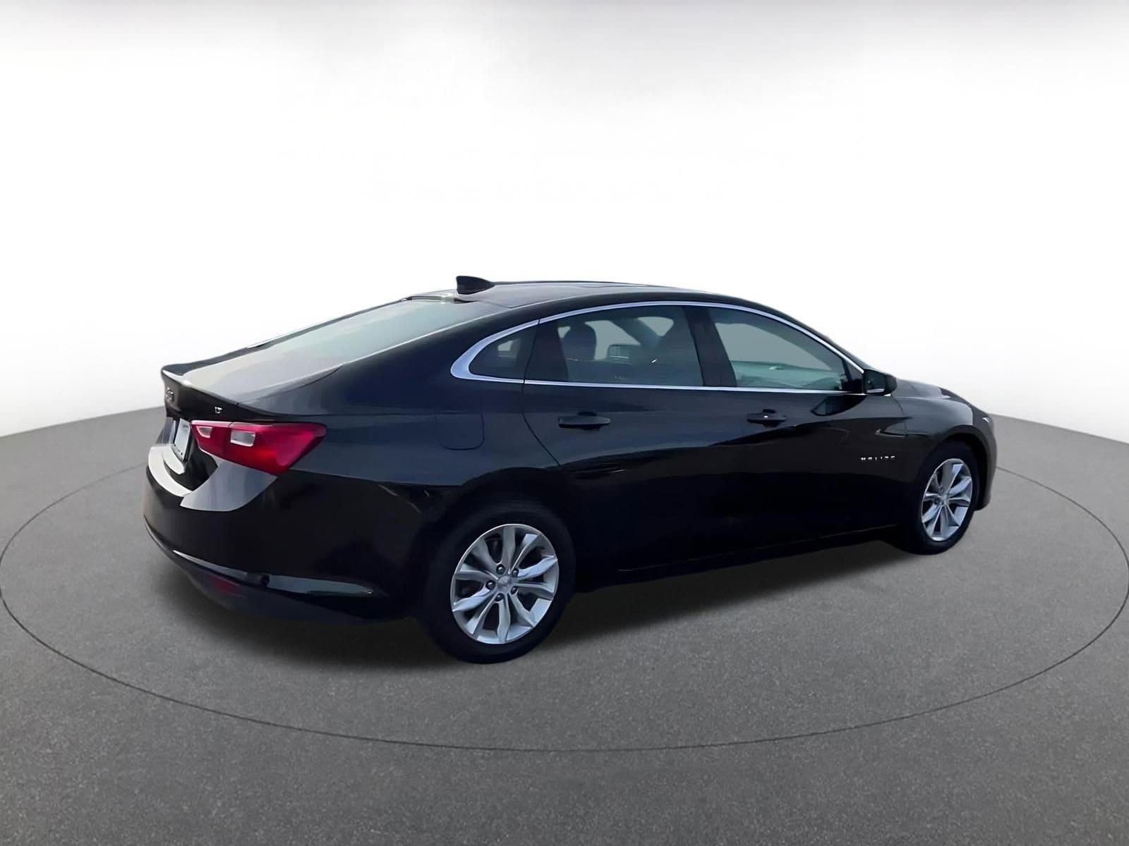 Thumbnail: 2024 Chevrolet Malibu - 14