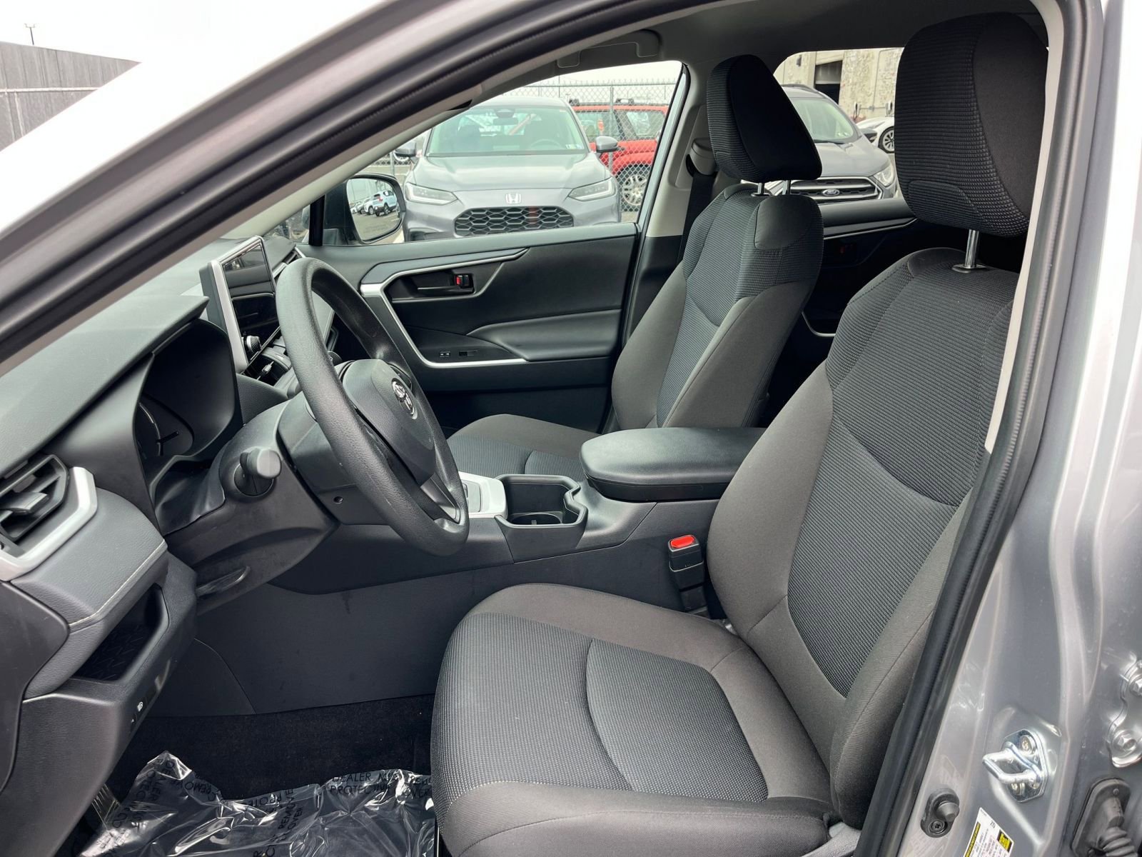 Thumbnail: 2025 Toyota RAV4 - 35