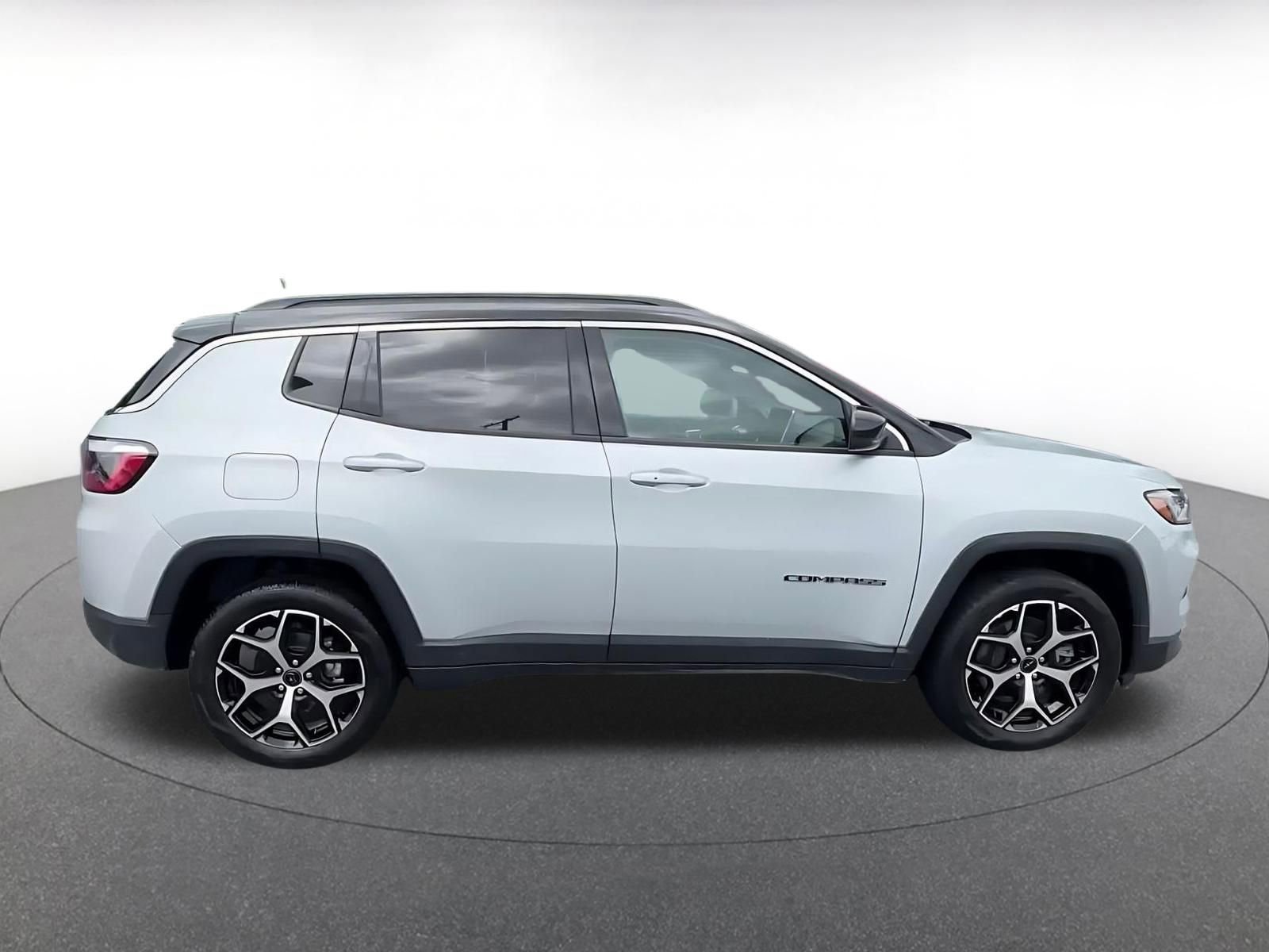 Thumbnail: 2025 Jeep Compass - 16