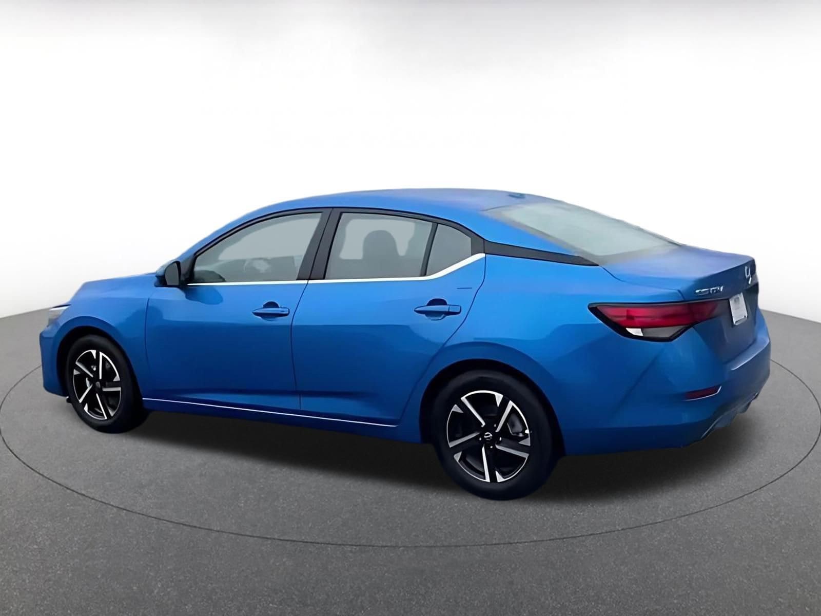 Thumbnail: 2025 Nissan Sentra - 10