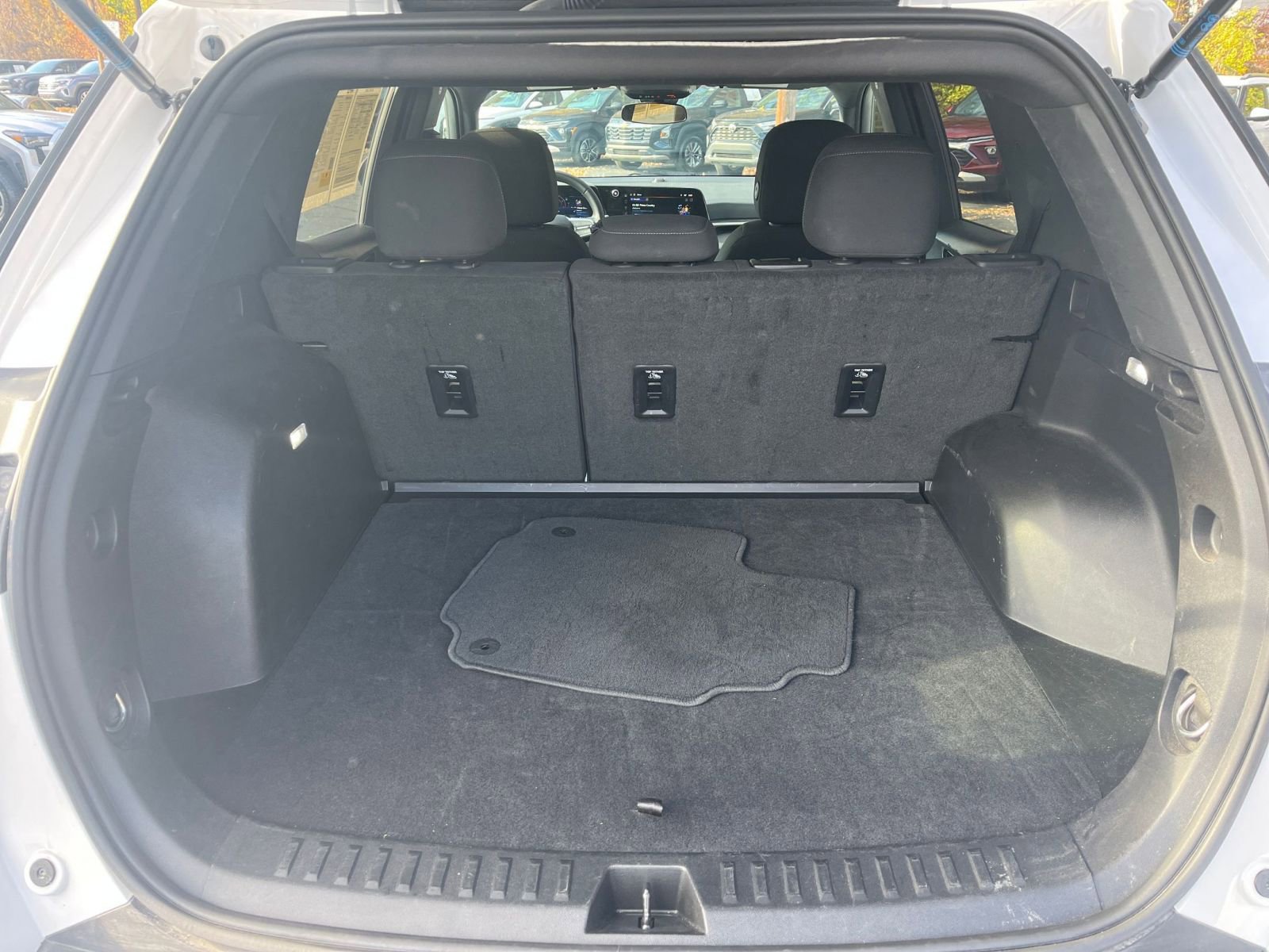 Thumbnail: 2025 Chevrolet Equinox - 24