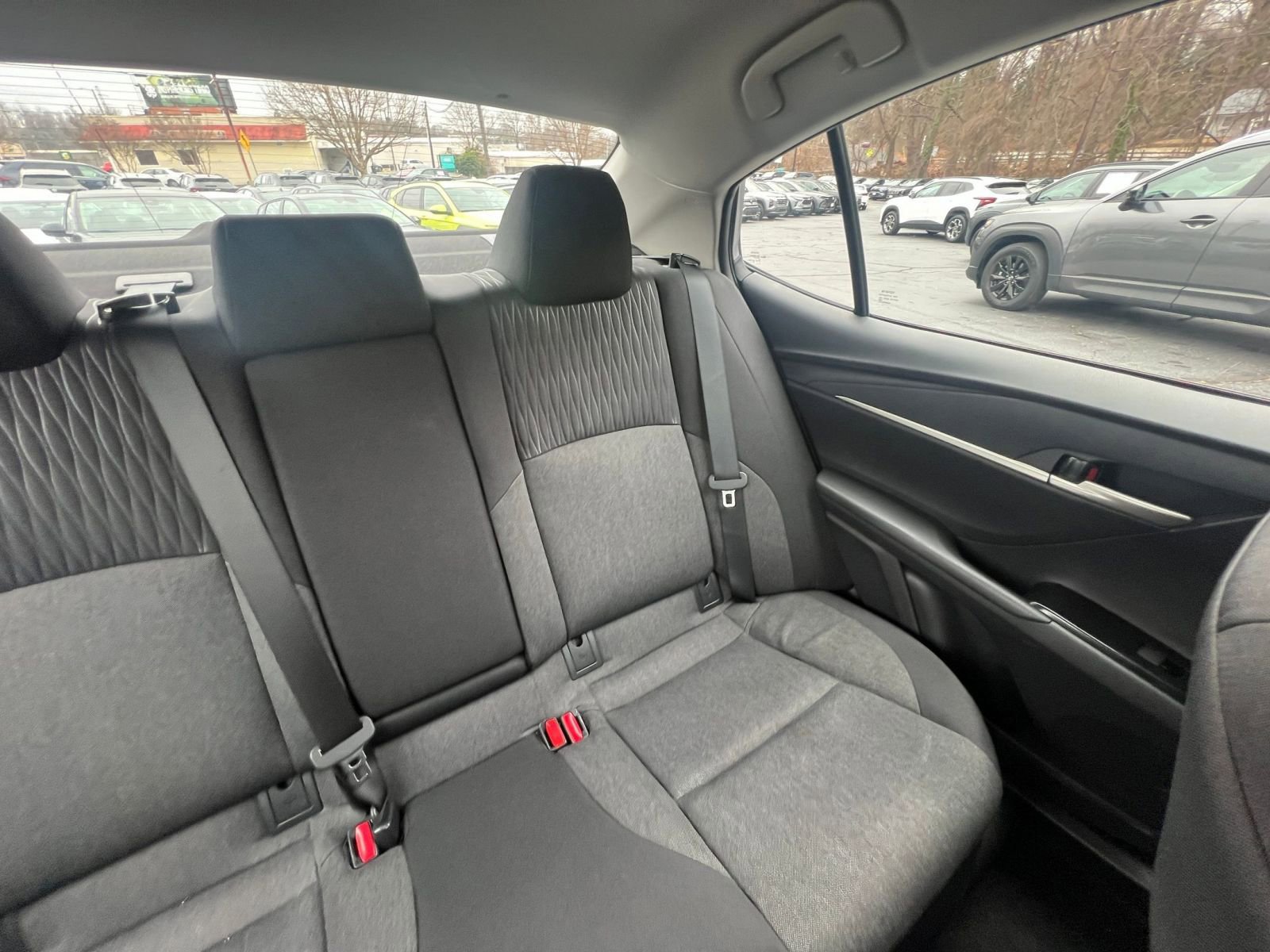 Thumbnail: 2025 Toyota Camry - 32