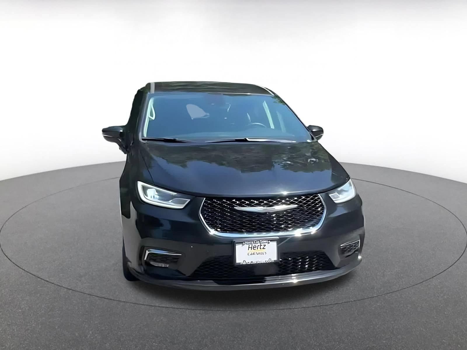 Thumbnail: 2024 Chrysler Pacifica - 3