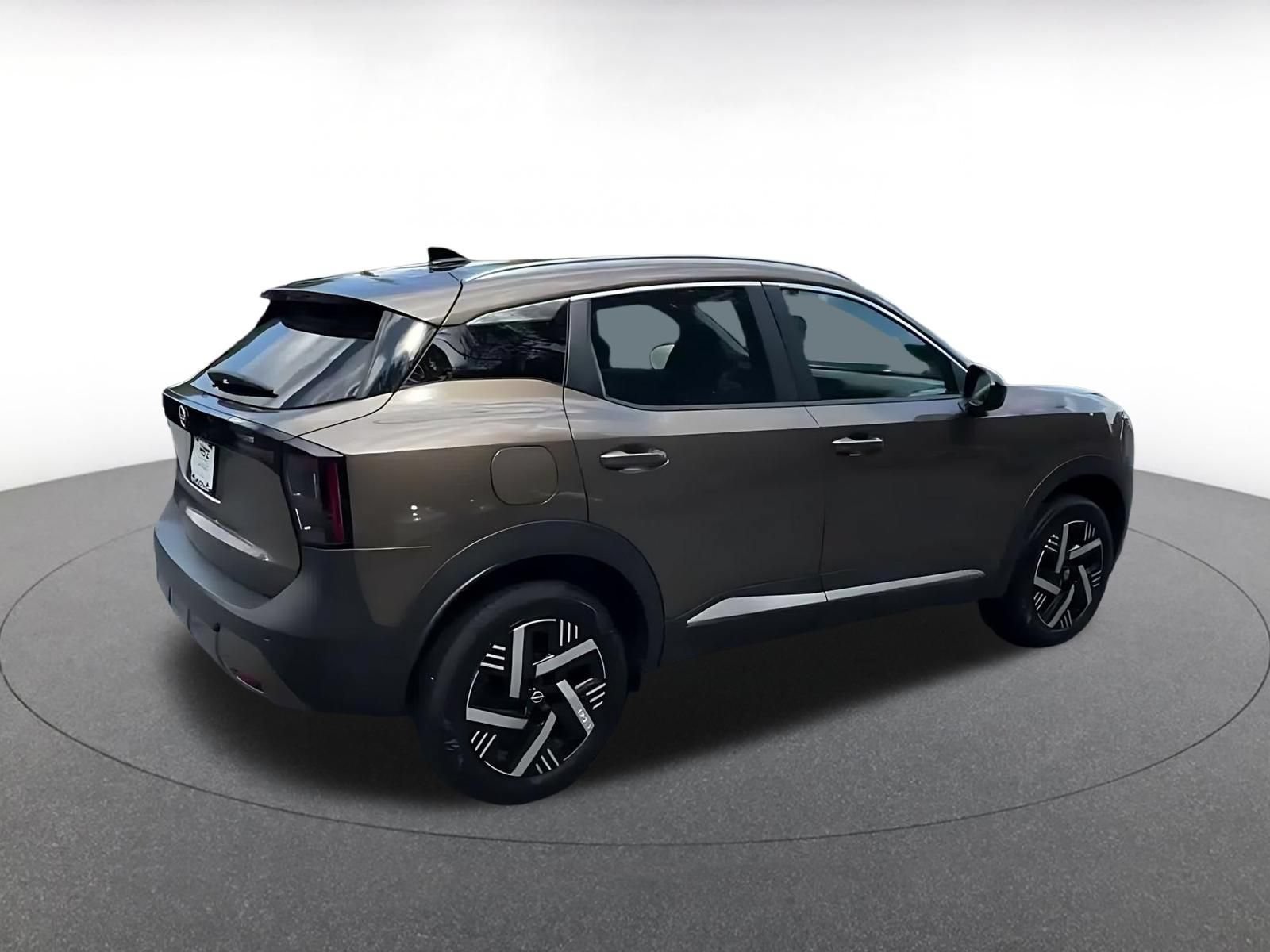 Thumbnail: 2026 Nissan Kicks - 14