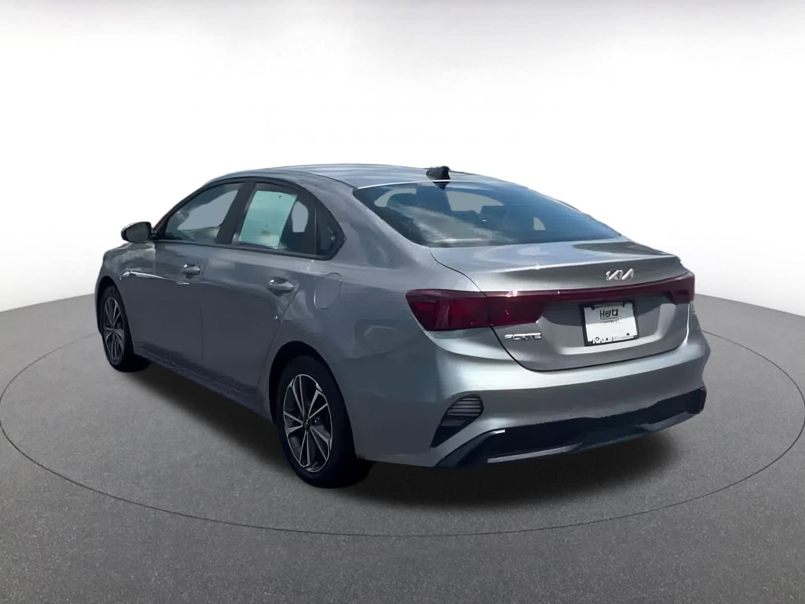 Thumbnail: 2023 Kia Forte - 12